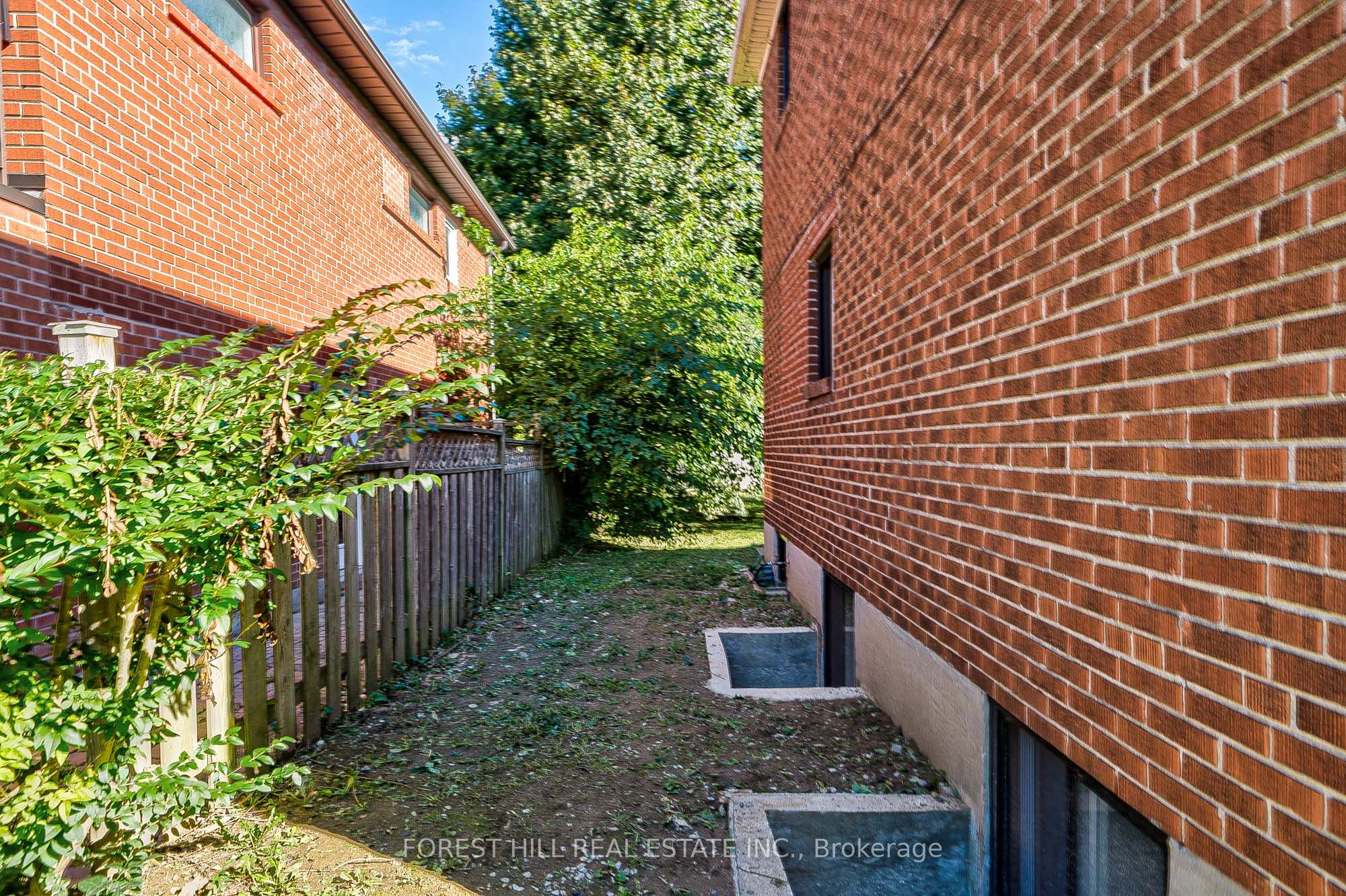 27 Westgate Boulevard