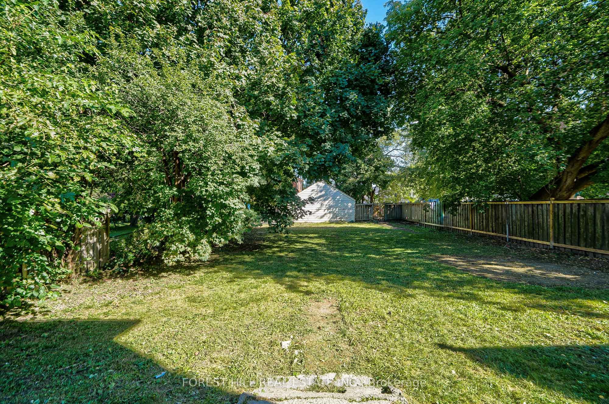 27 Westgate Boulevard