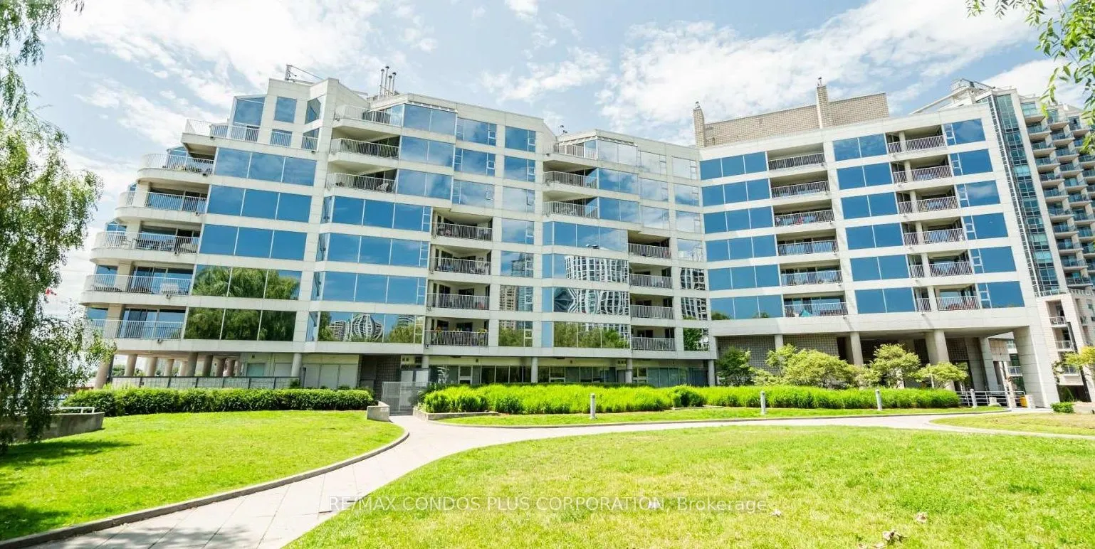 401 Queens Quay W, #512