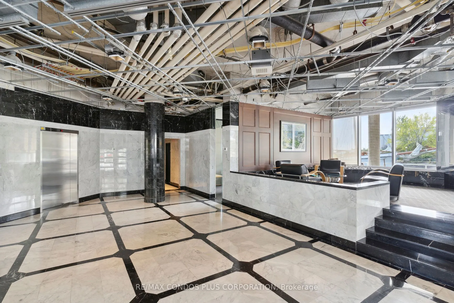 401 Queens Quay W, #512