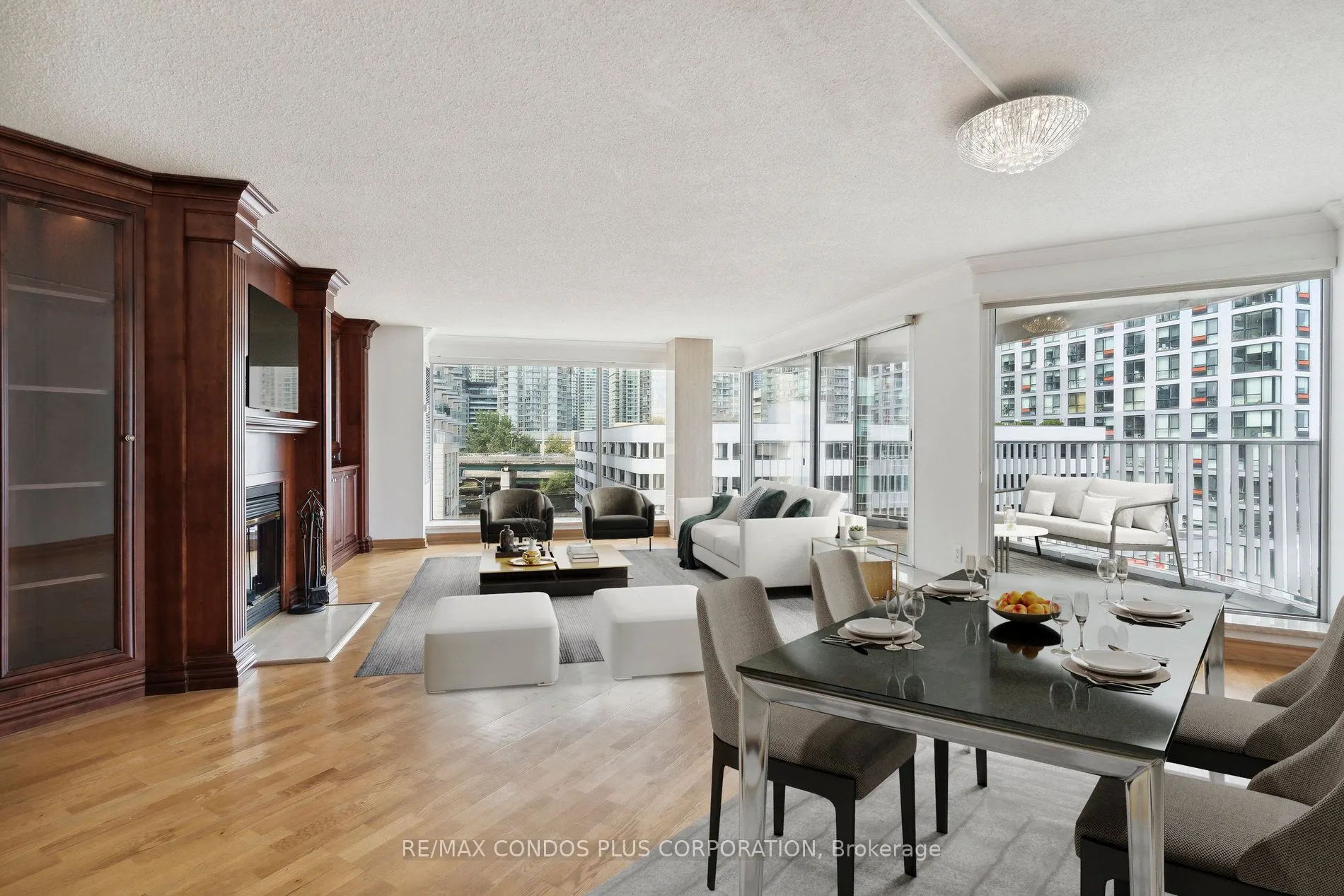 401 Queens Quay W, #512