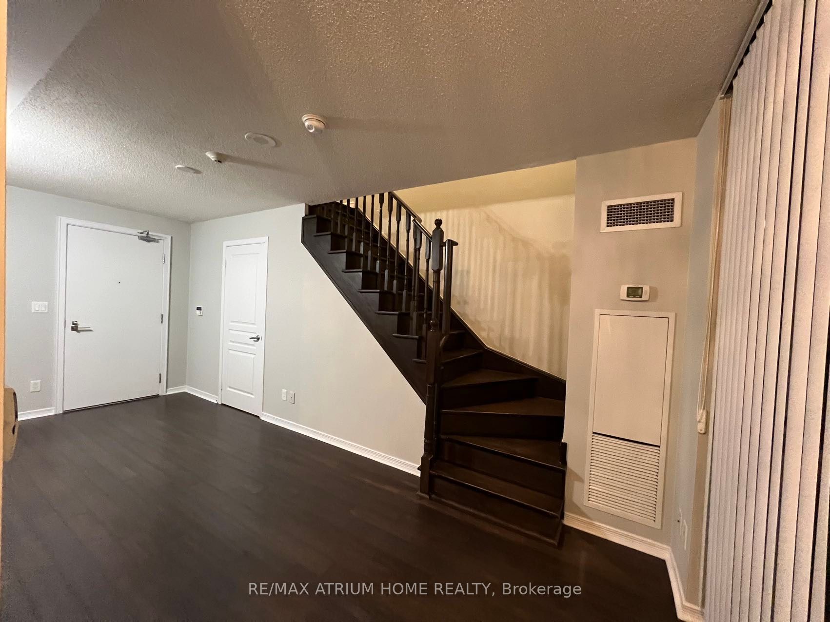 352 Front Street W, #101