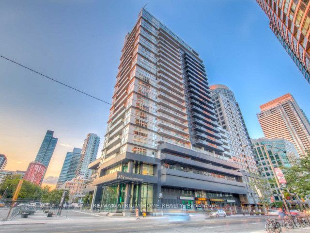 352 Front Street W, #101