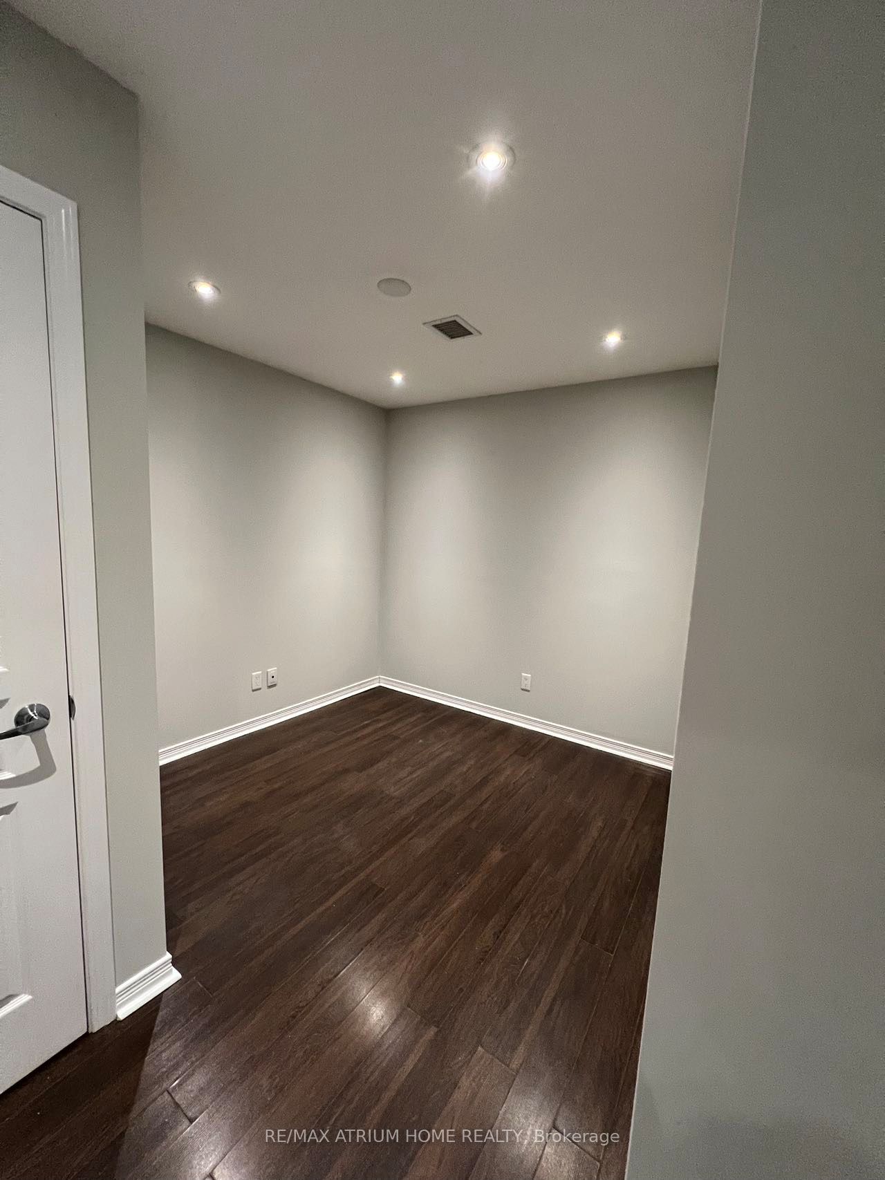 352 Front Street W, #101