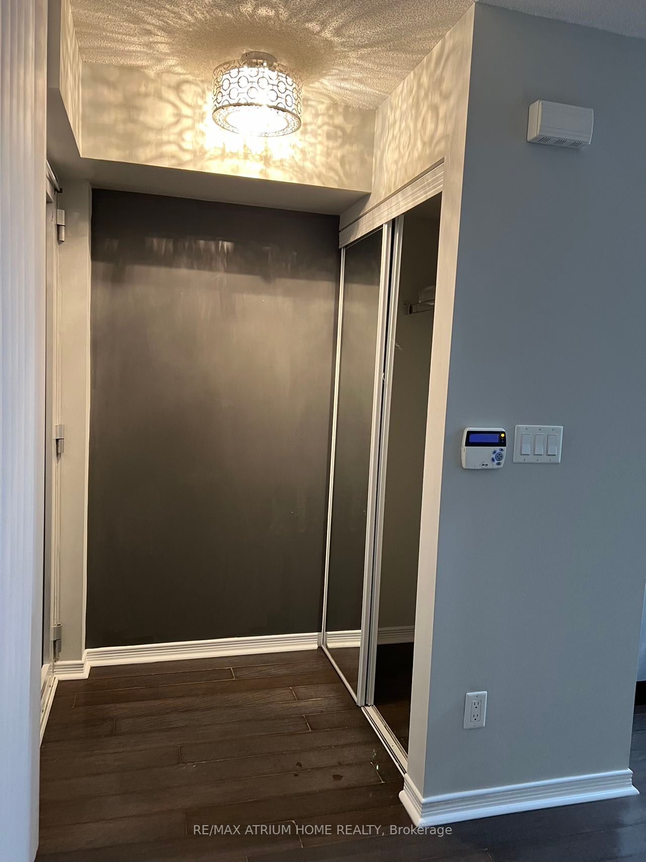 352 Front Street W, #101