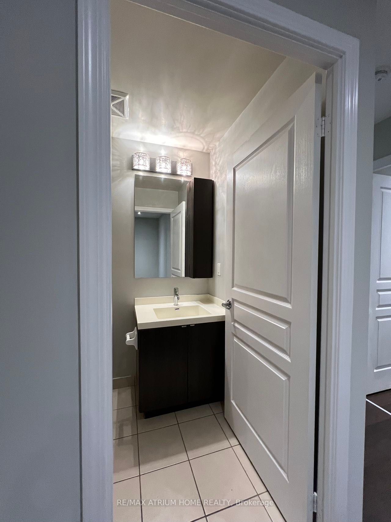 352 Front Street W, #101