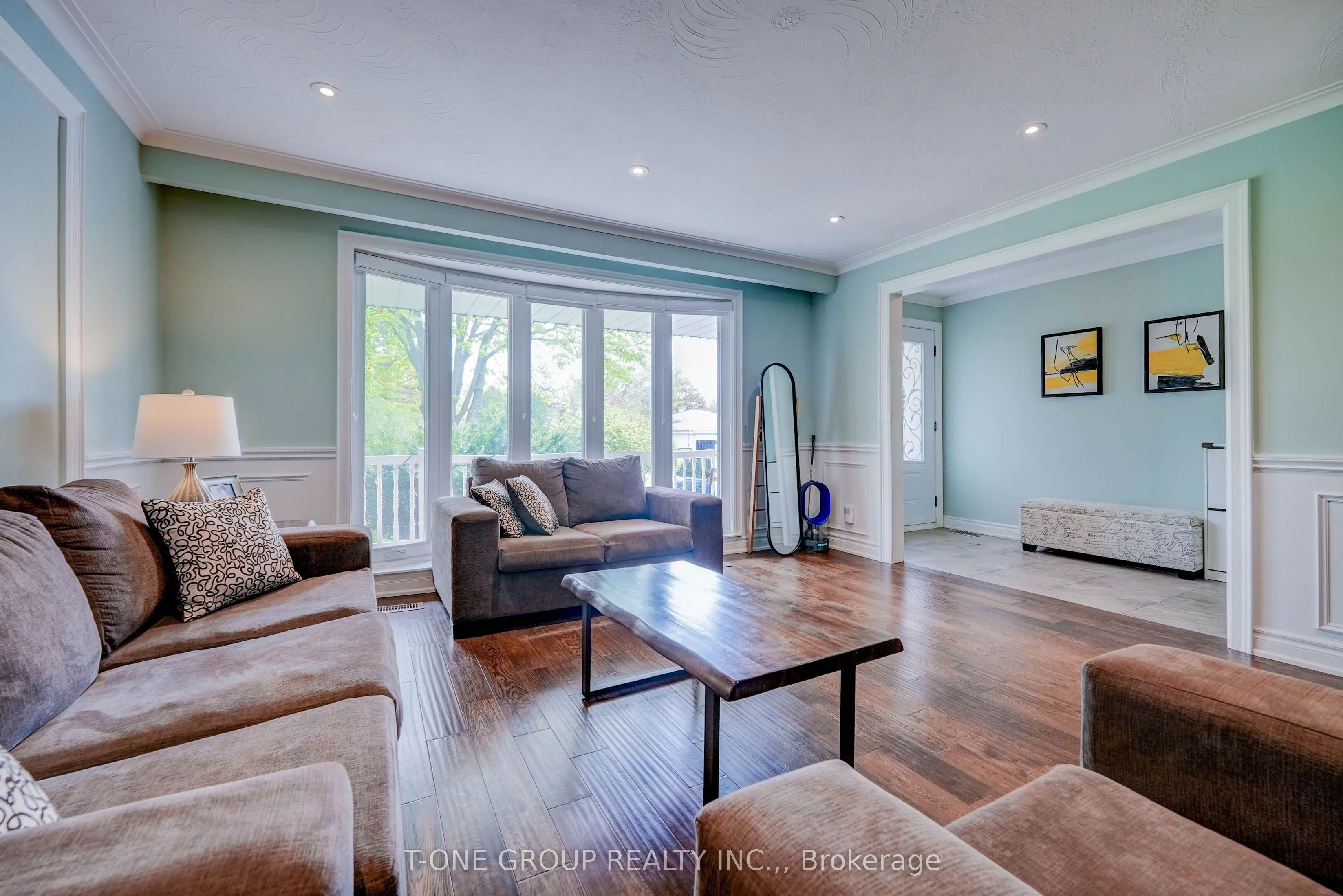 25 Greenyards Drive