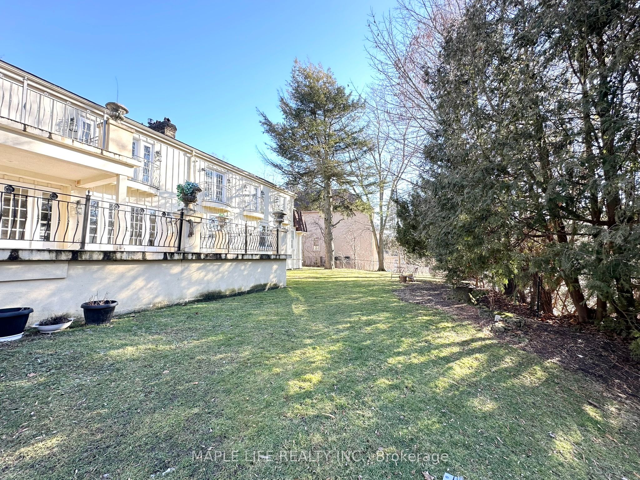 16 Brian Cliff Drive