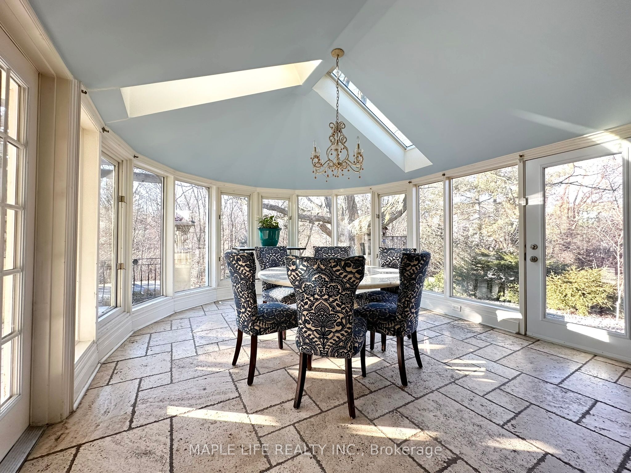 16 Brian Cliff Drive