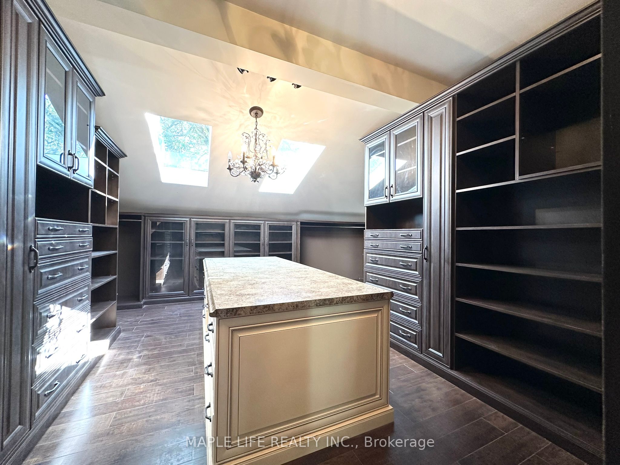 16 Brian Cliff Drive