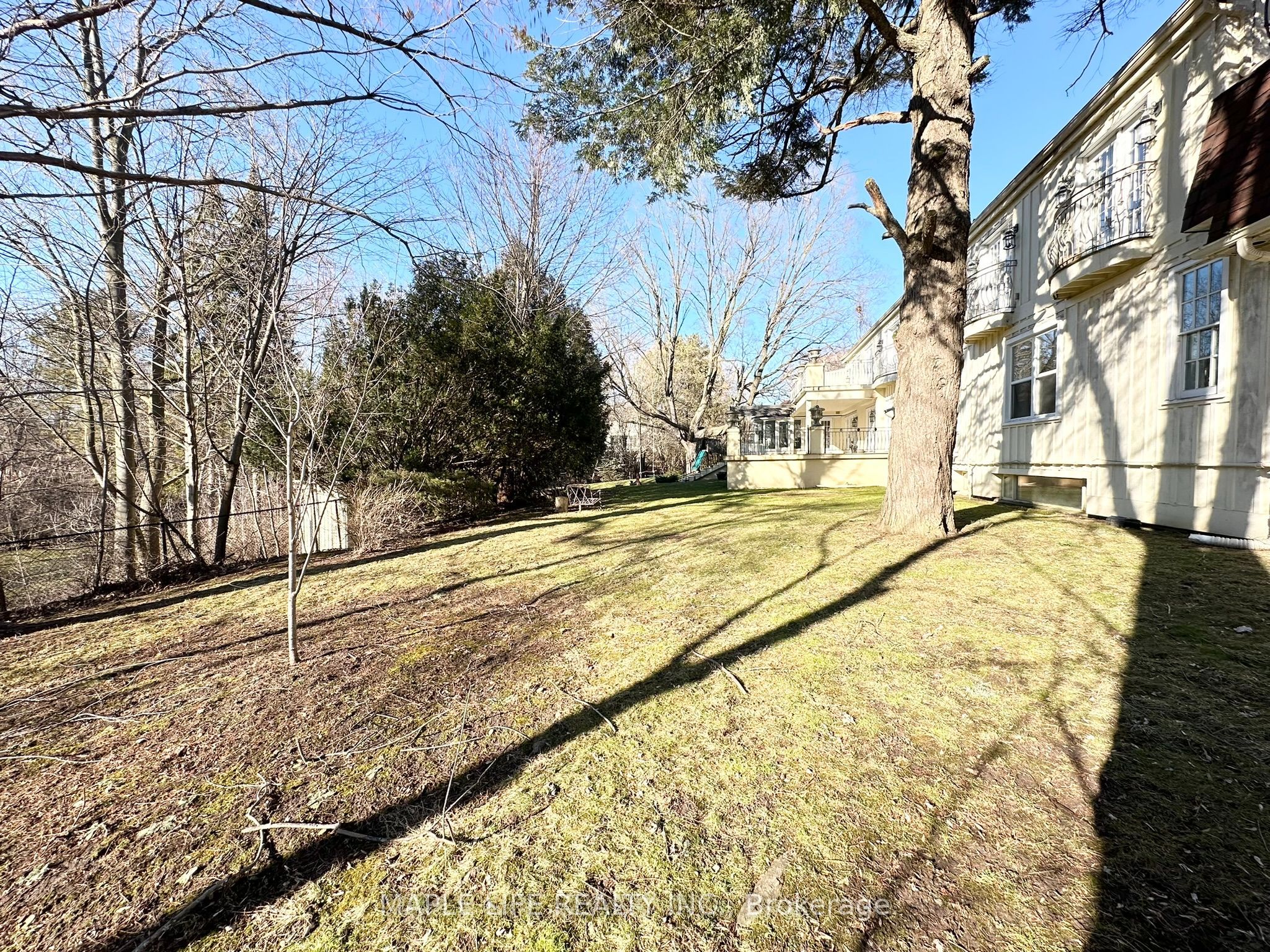 16 Brian Cliff Drive
