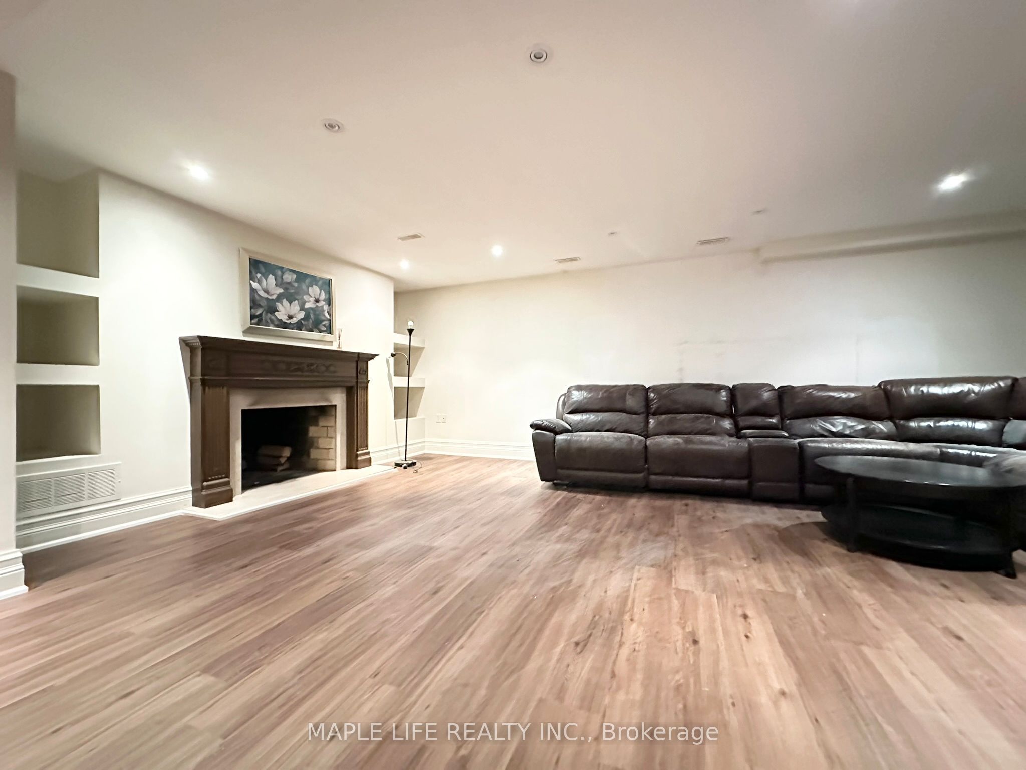 16 Brian Cliff Drive