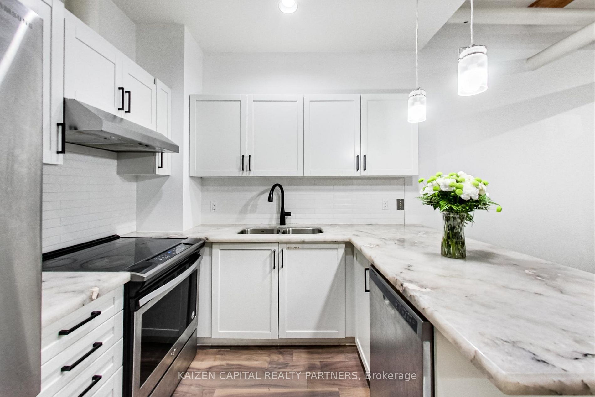90 Sherbourne Street, #103