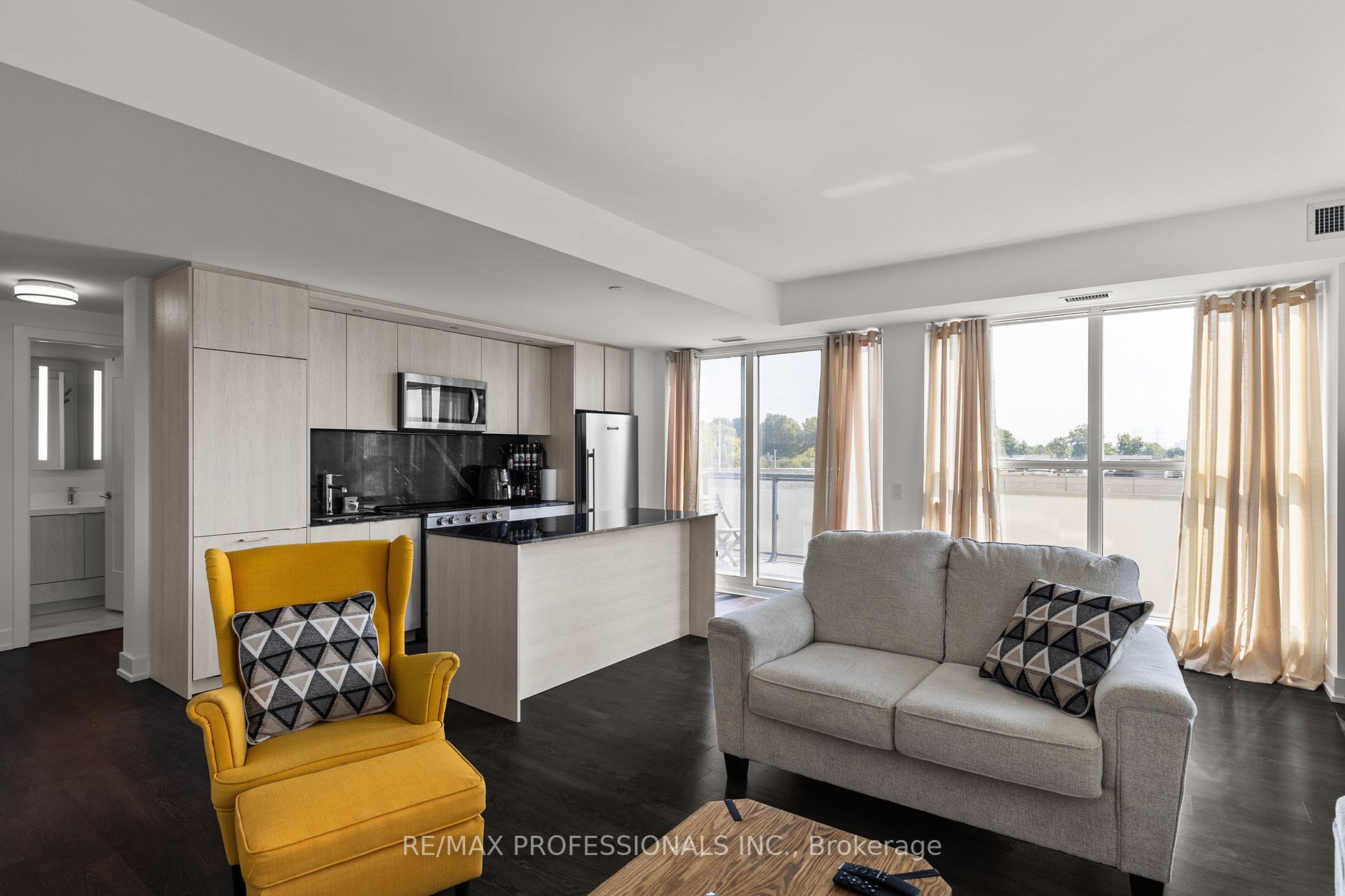 30 Inn On The Park Drive, #320