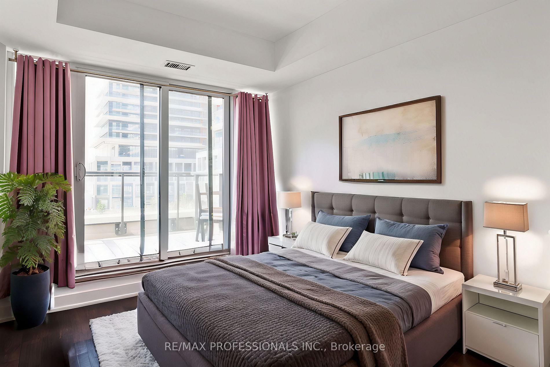 30 Inn On The Park Drive, #320