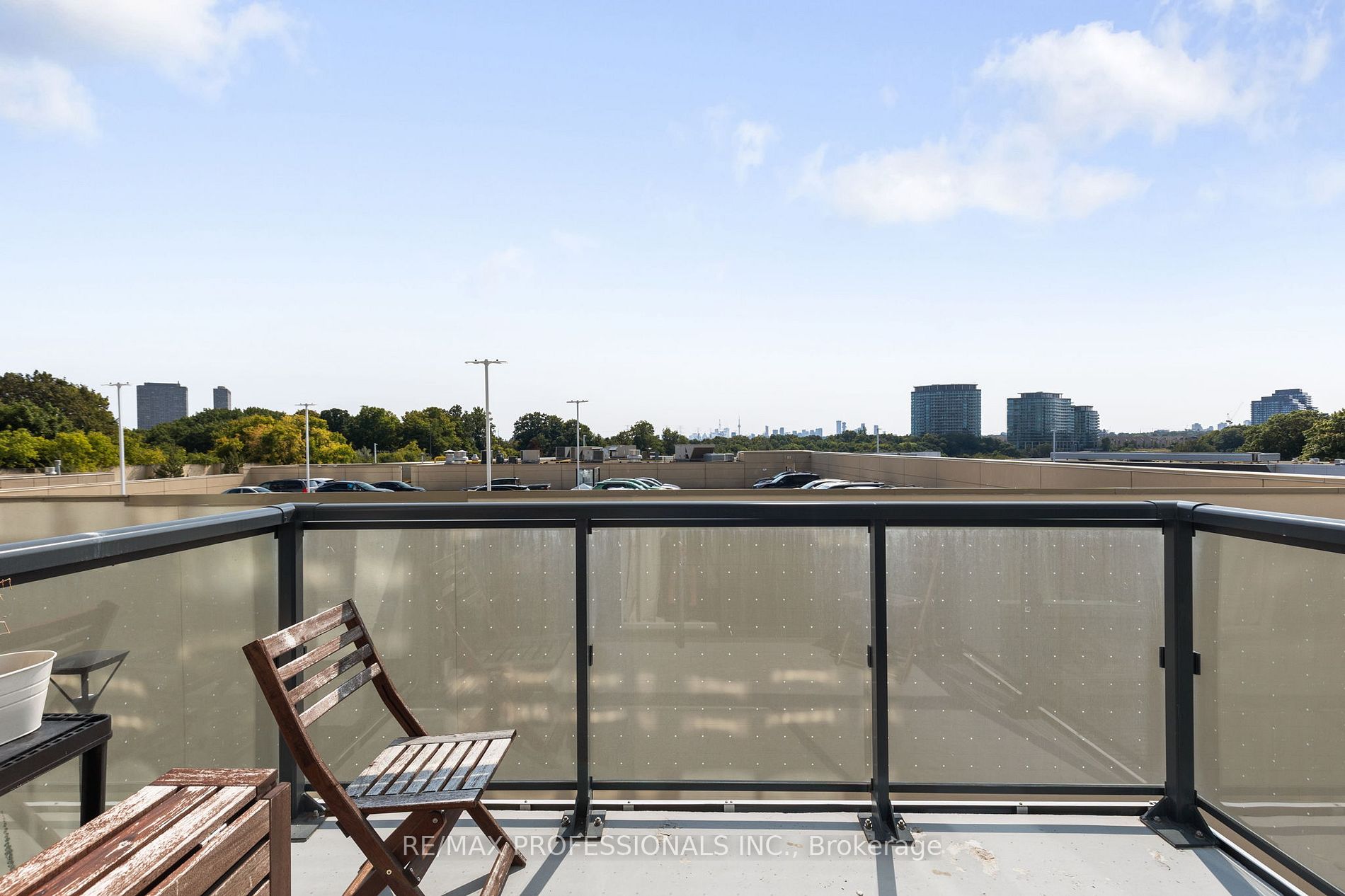 30 Inn On The Park Drive, #320