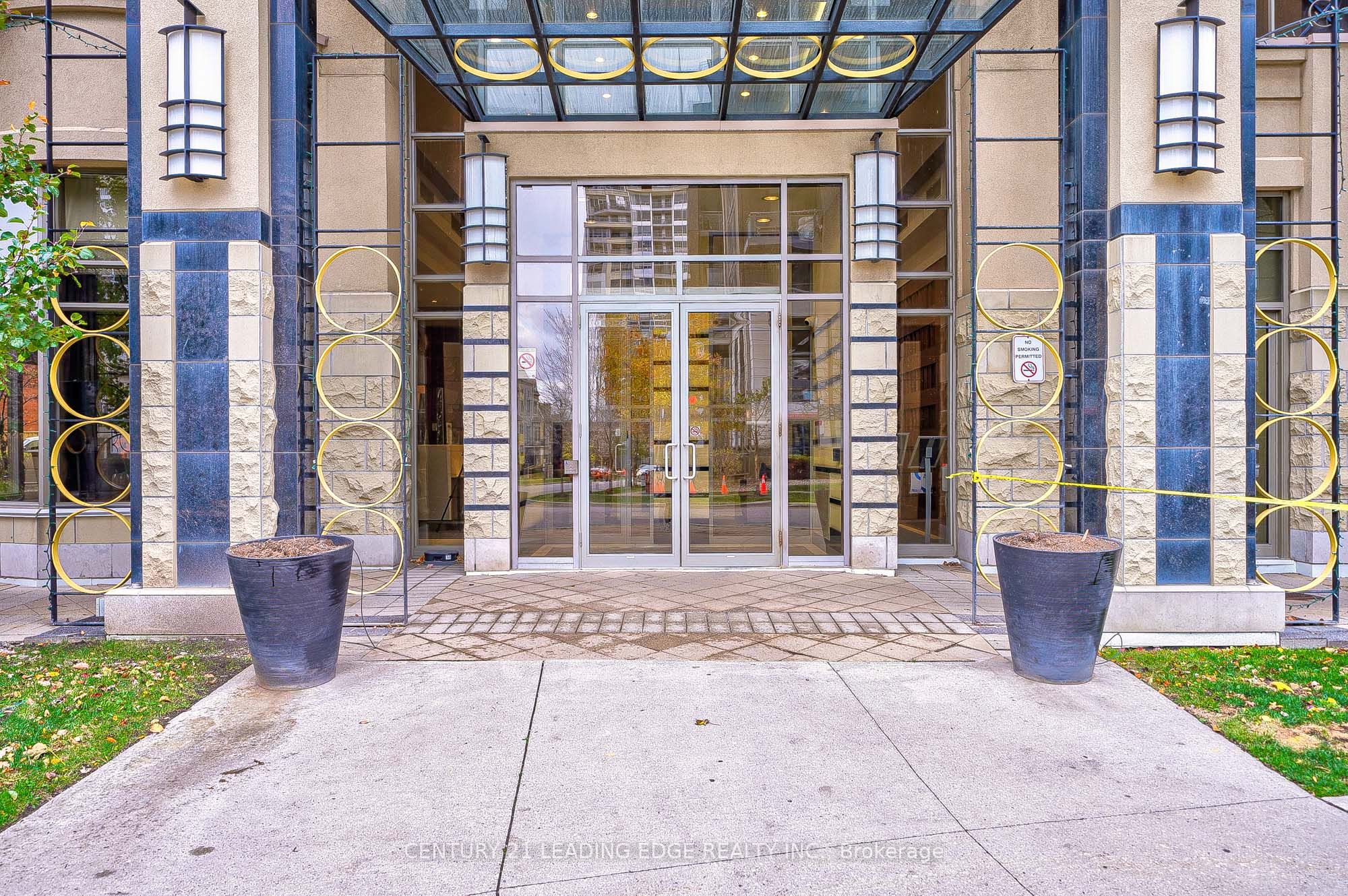18 Kenaston Gardens, #309