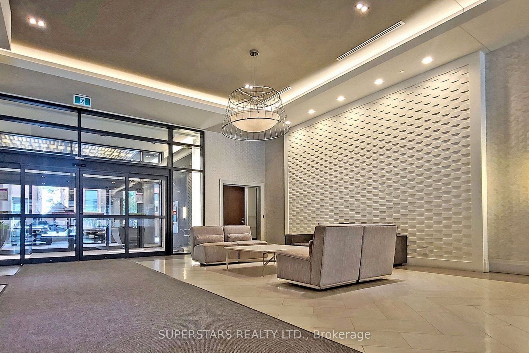 460 Adelaide Street E, #915