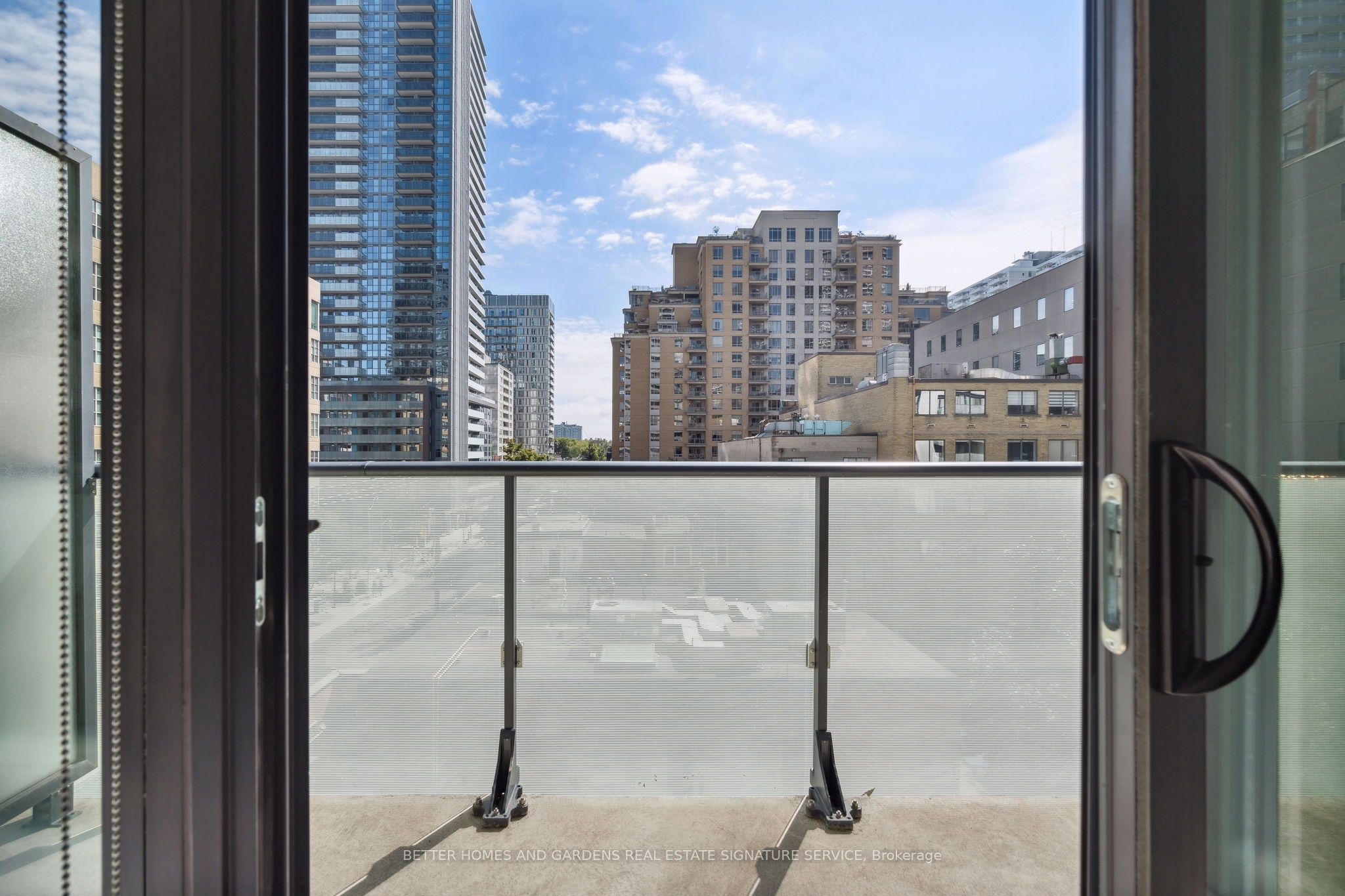161 Roehampton Avenue, #515