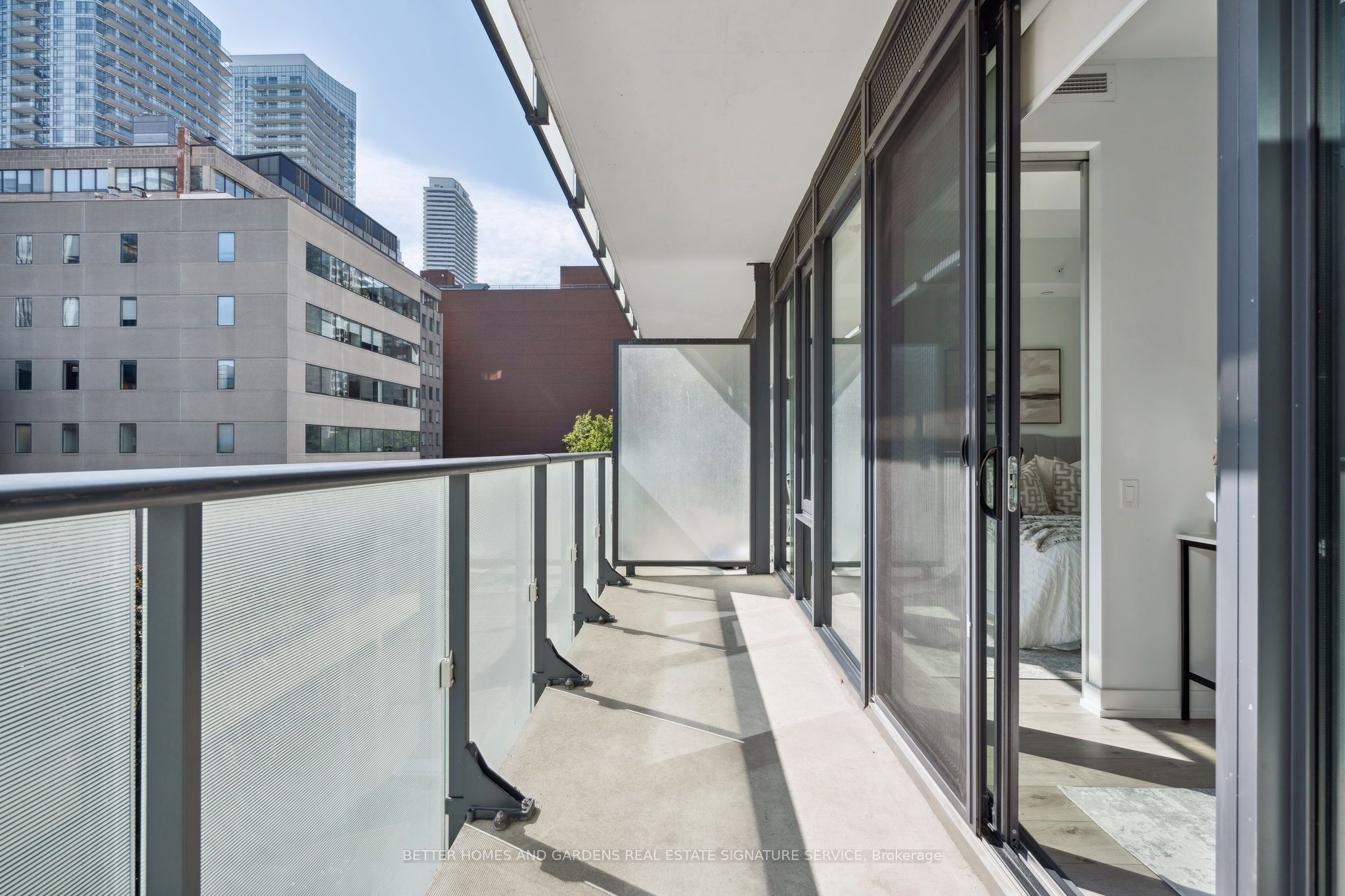 161 Roehampton Avenue, #515