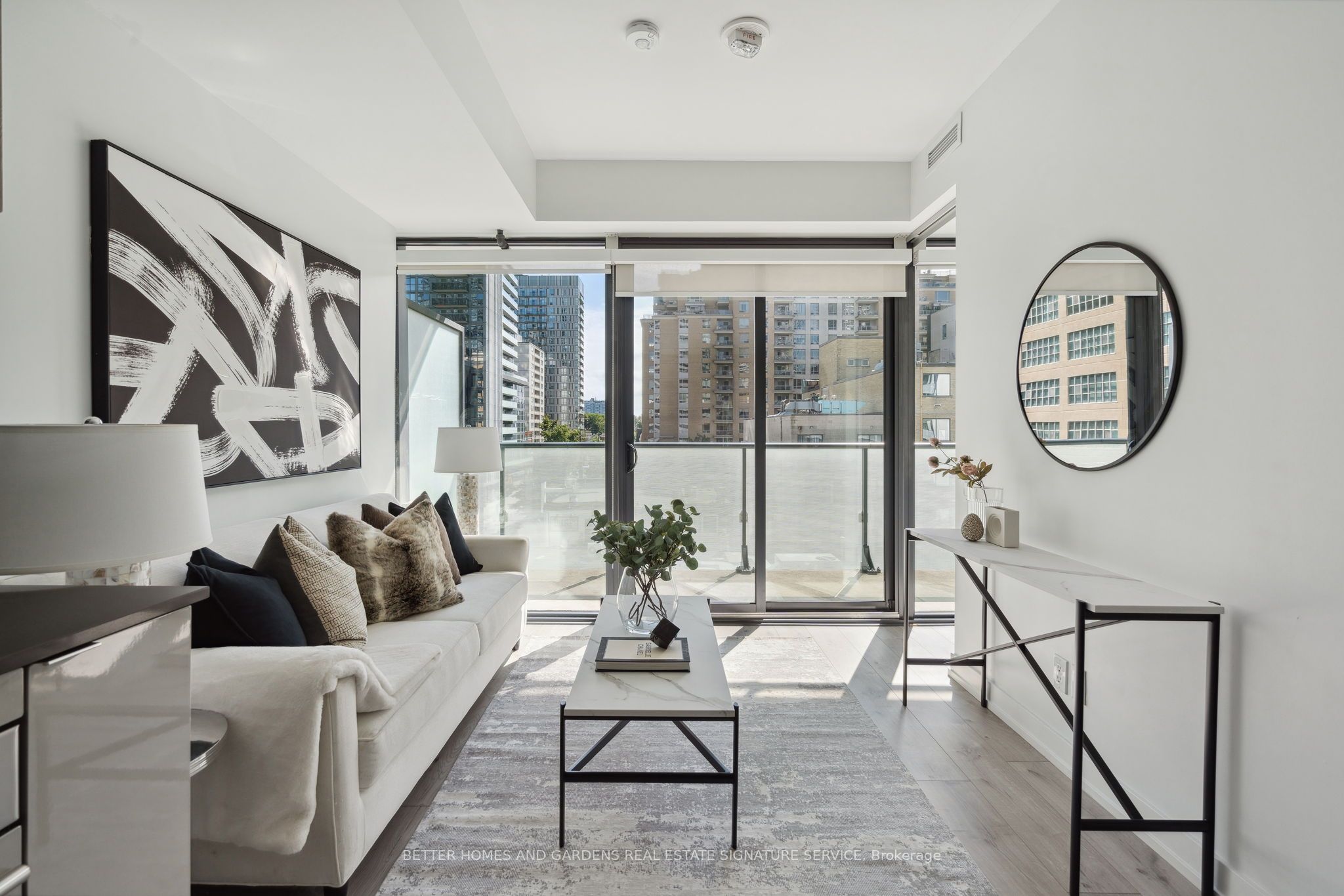 161 Roehampton Avenue, #515