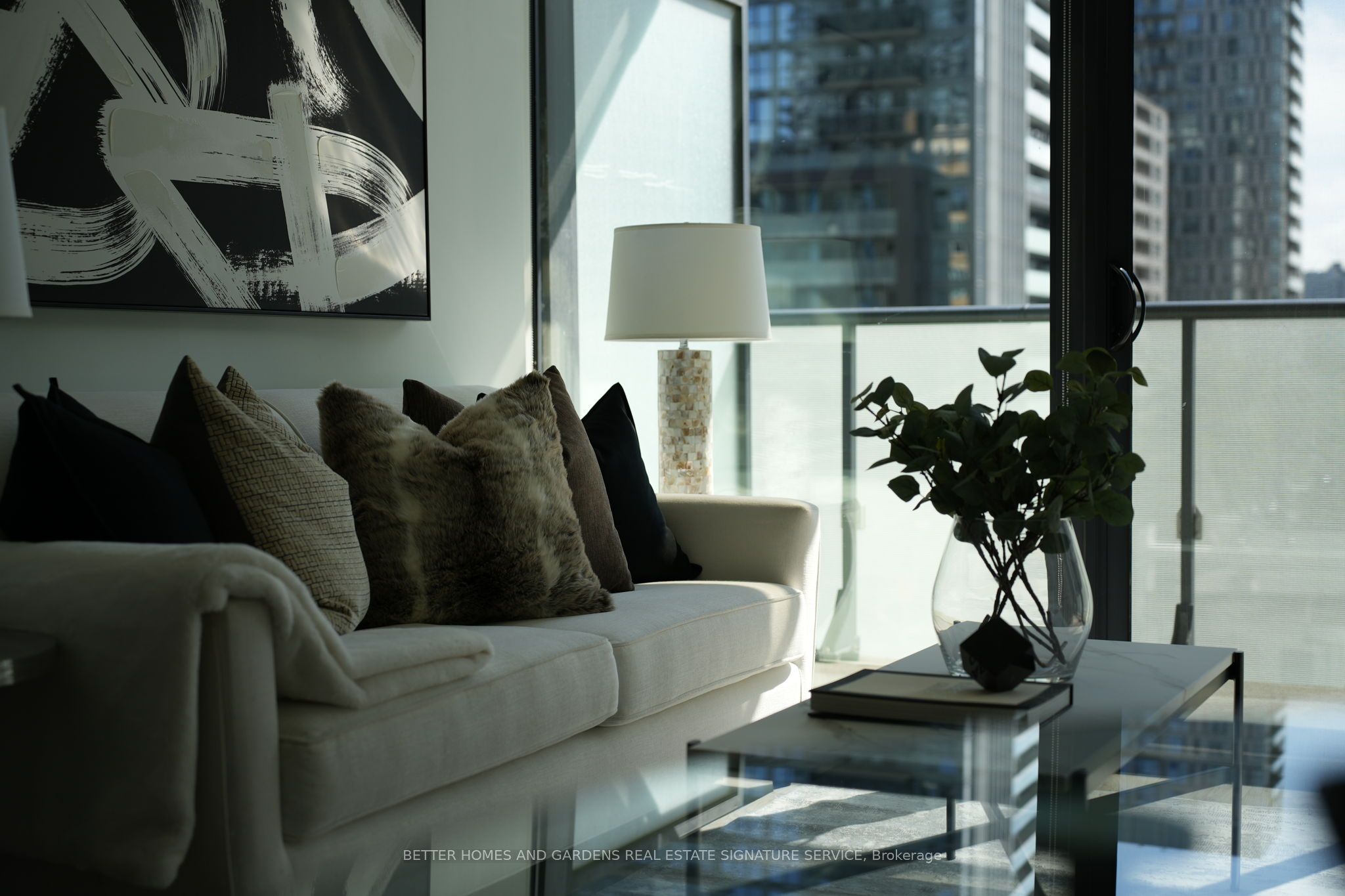161 Roehampton Avenue, #515