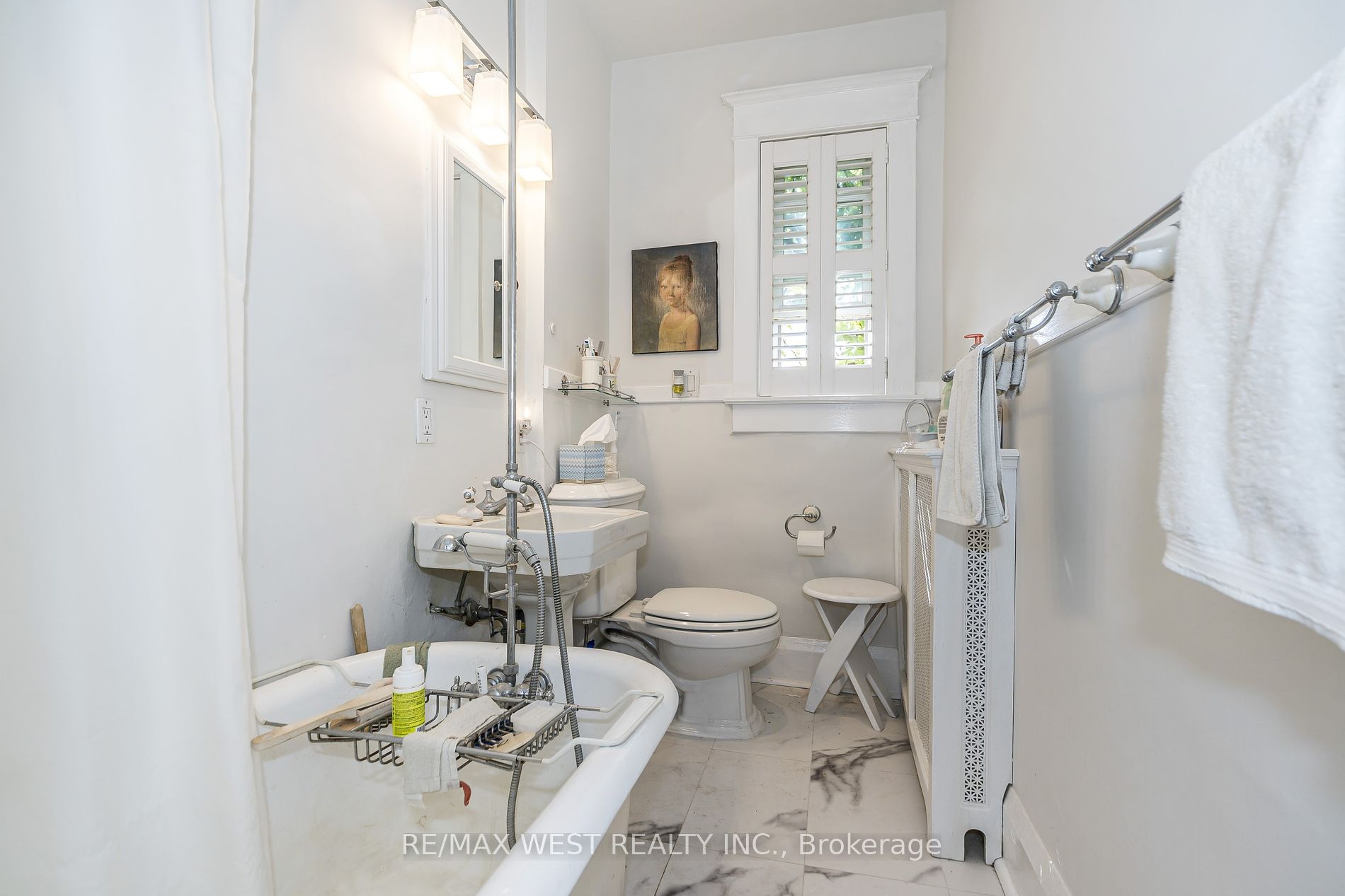 9 A&B Humewood Drive