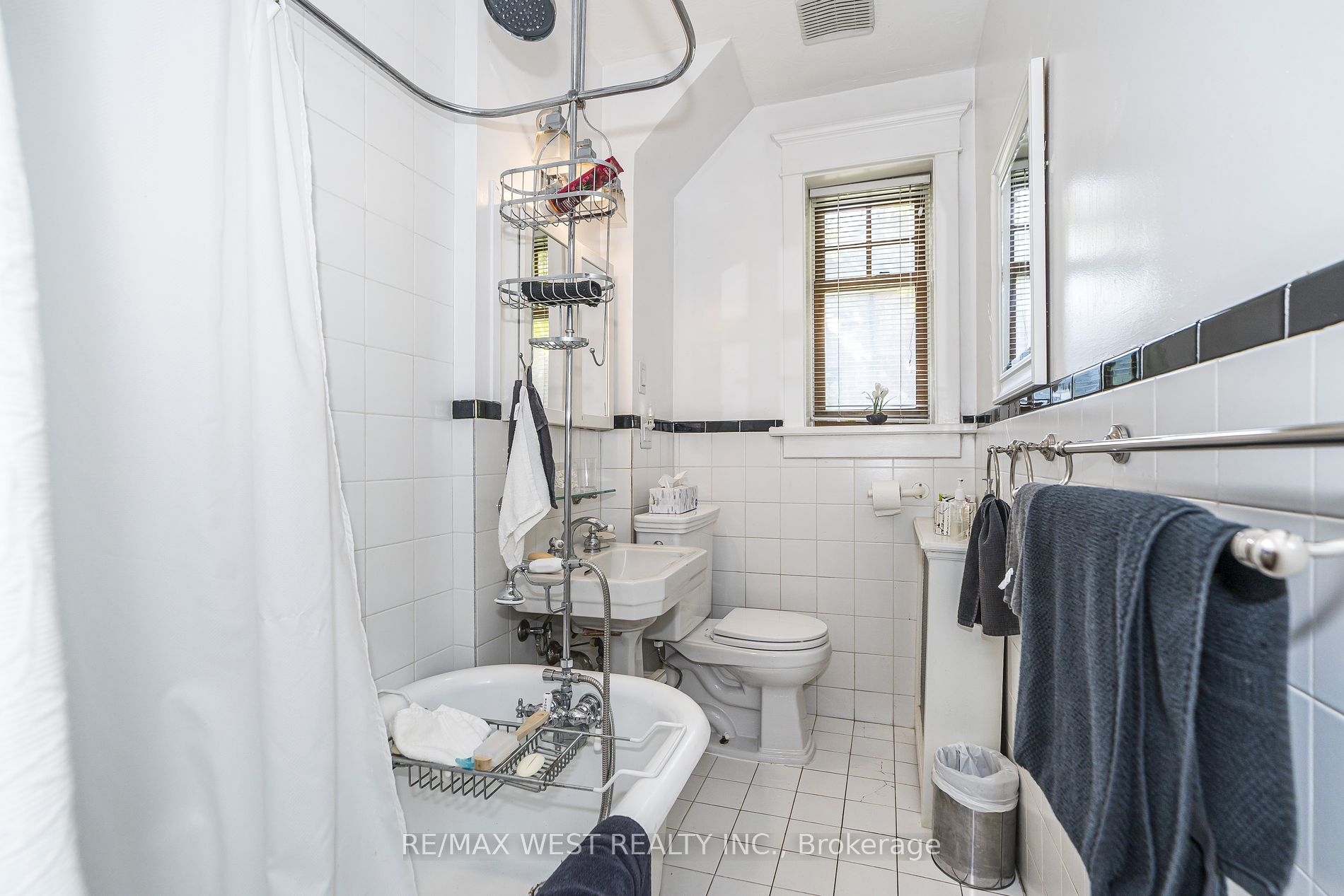 9 A&B Humewood Drive