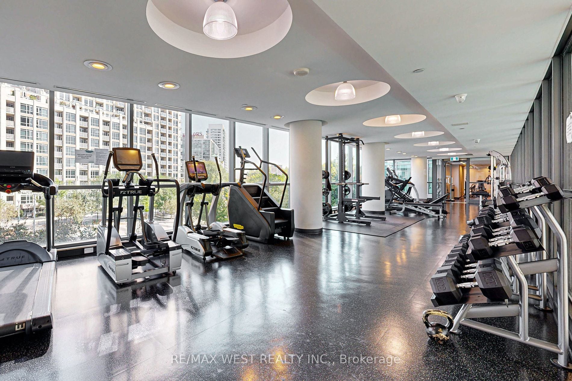 209 Fort York Boulevard #355