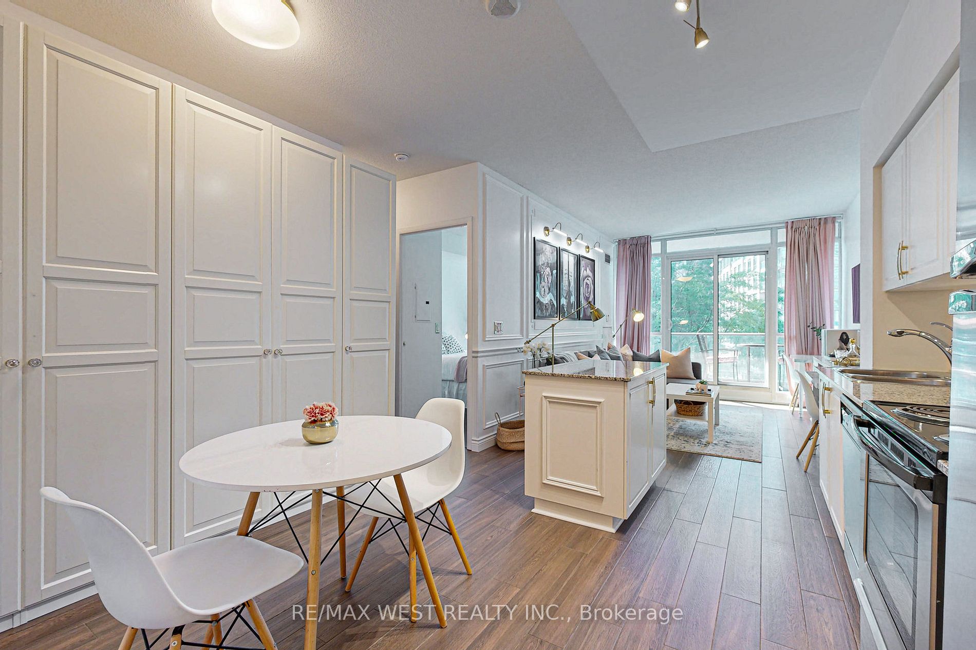 209 Fort York Boulevard #355