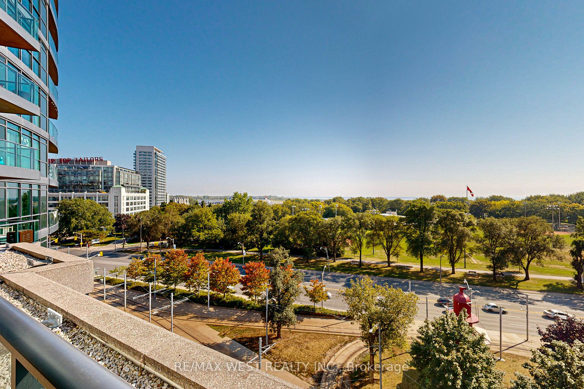 209 Fort York Boulevard #355