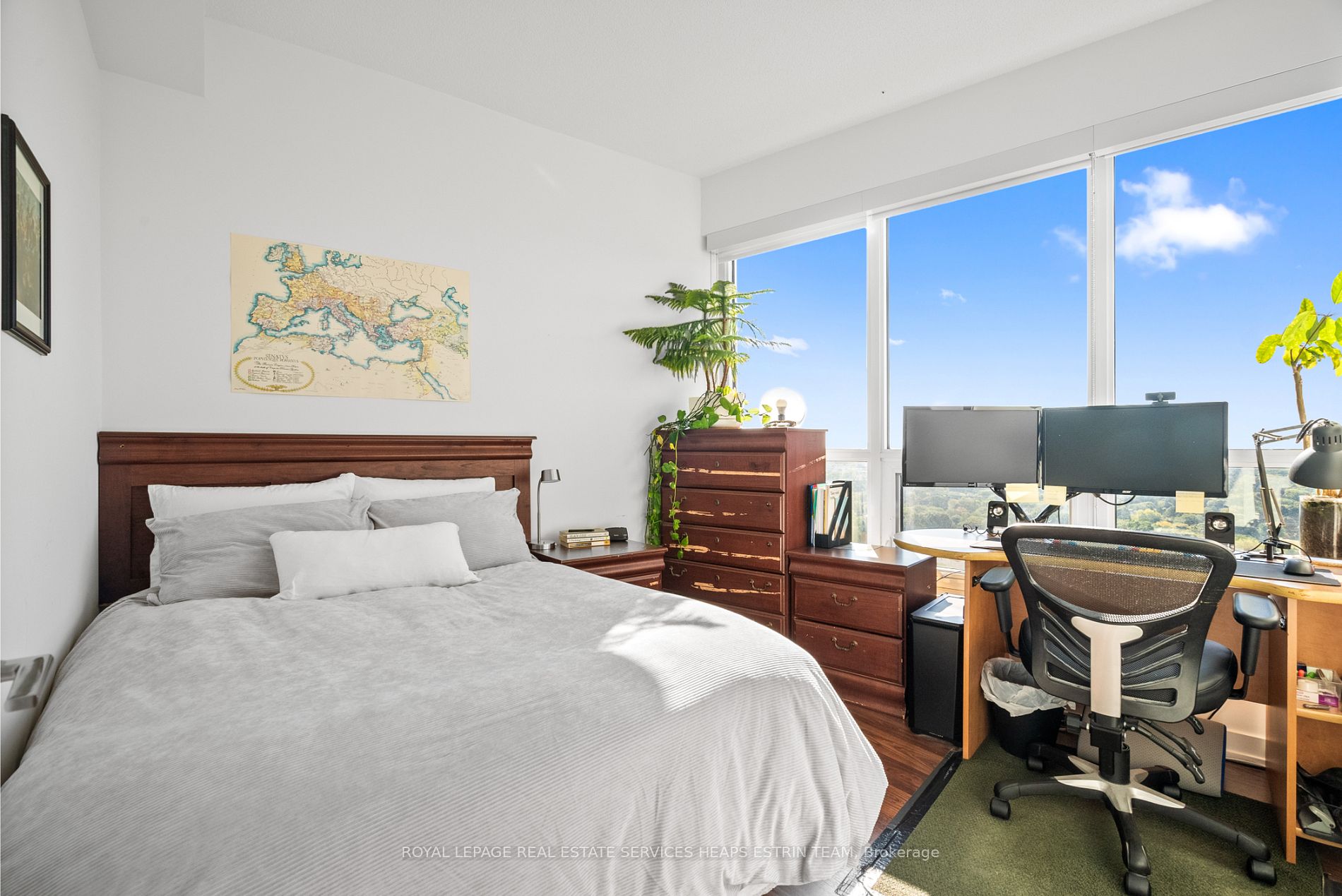 115 Mcmahon Drive, #2711
