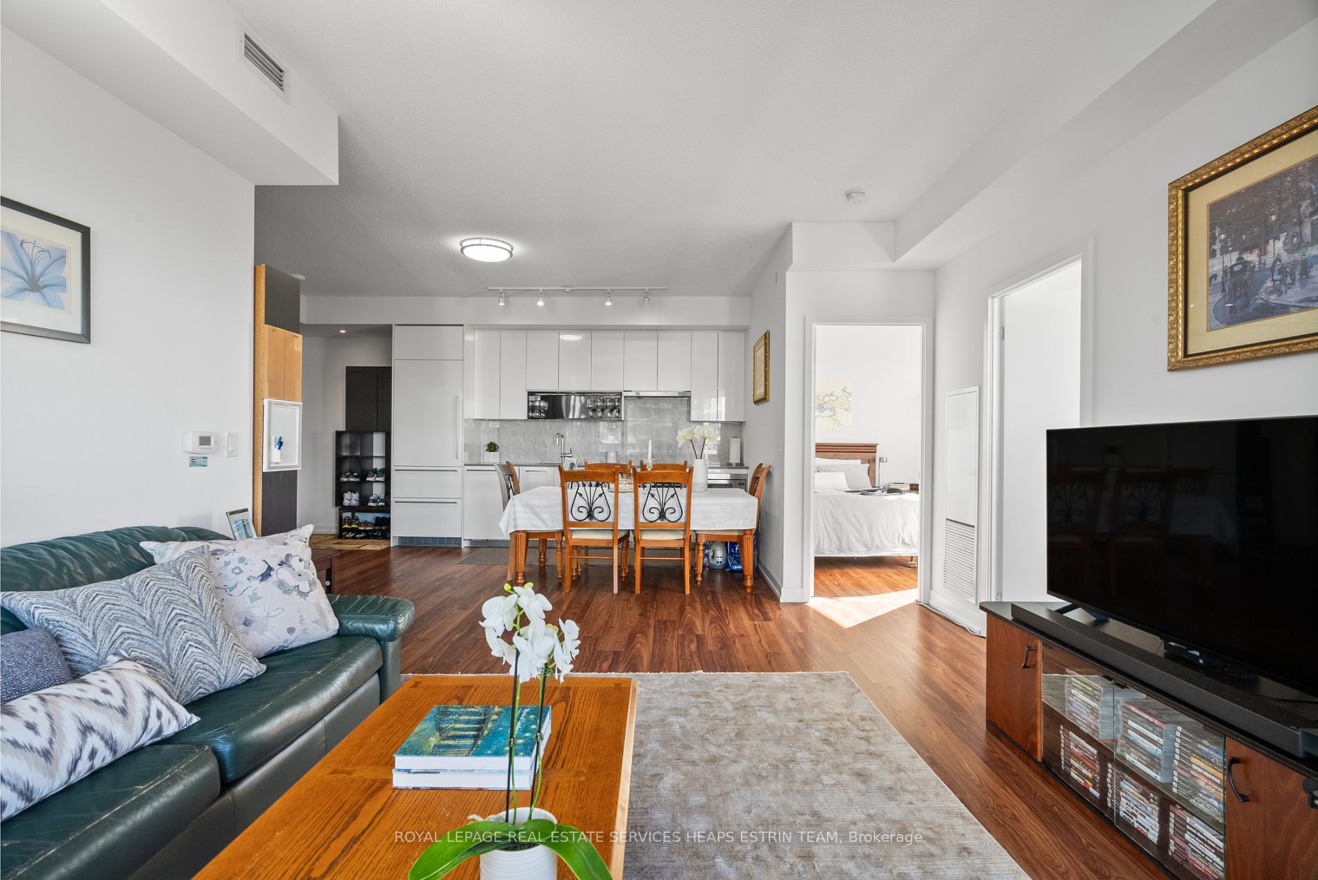 115 Mcmahon Drive, #2711