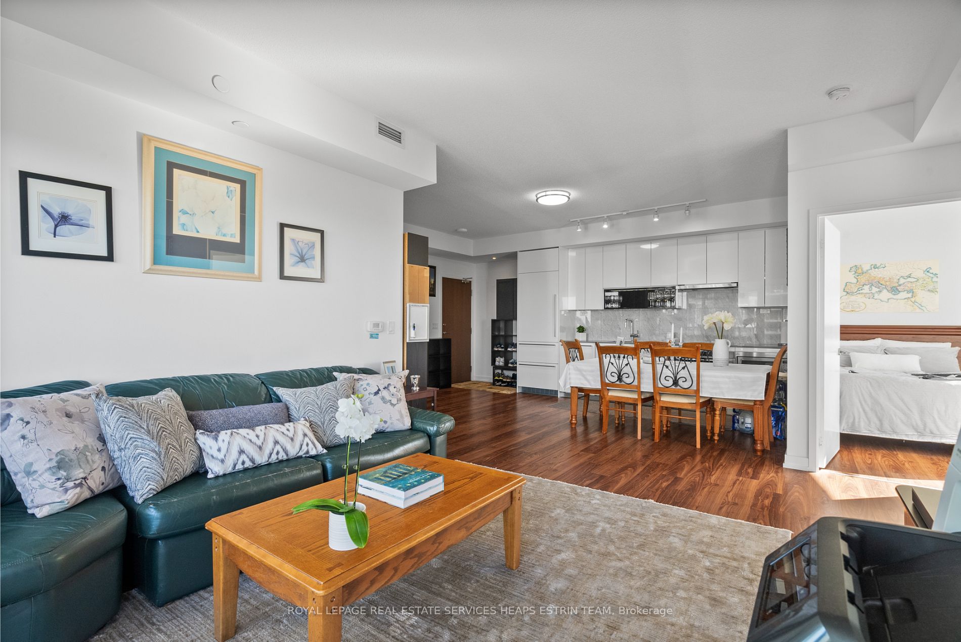 115 Mcmahon Drive, #2711