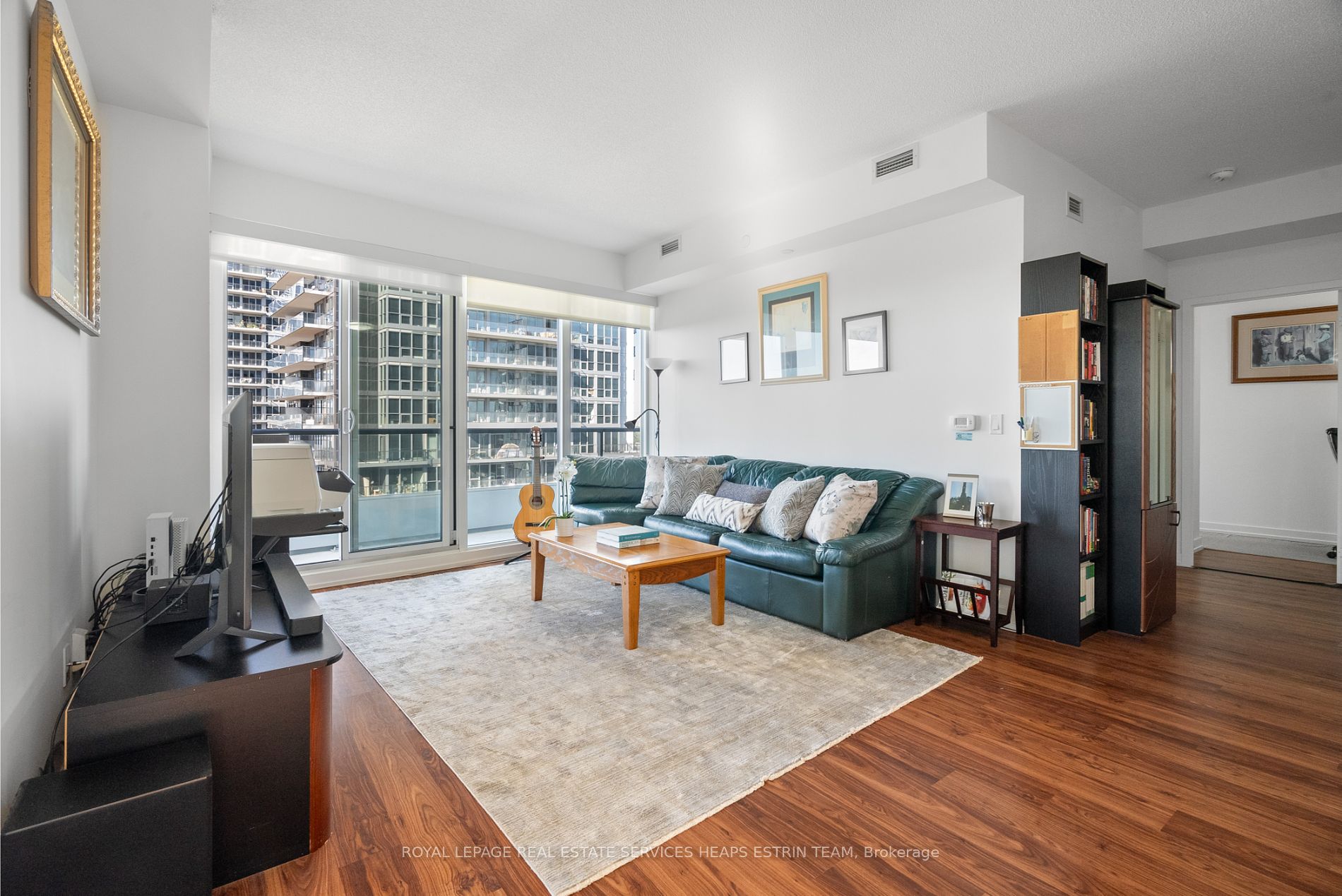 115 Mcmahon Drive, #2711