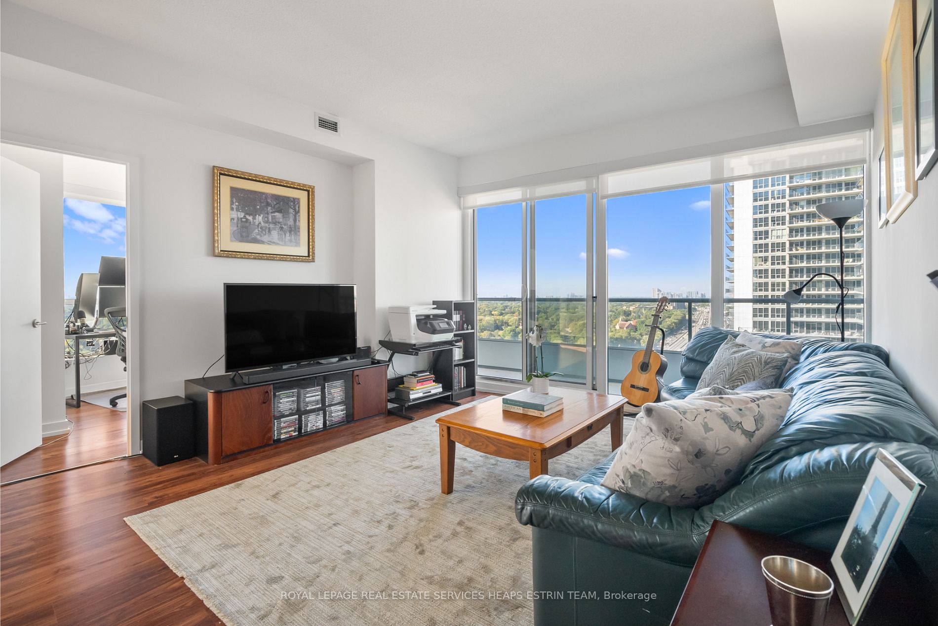 115 Mcmahon Drive, #2711