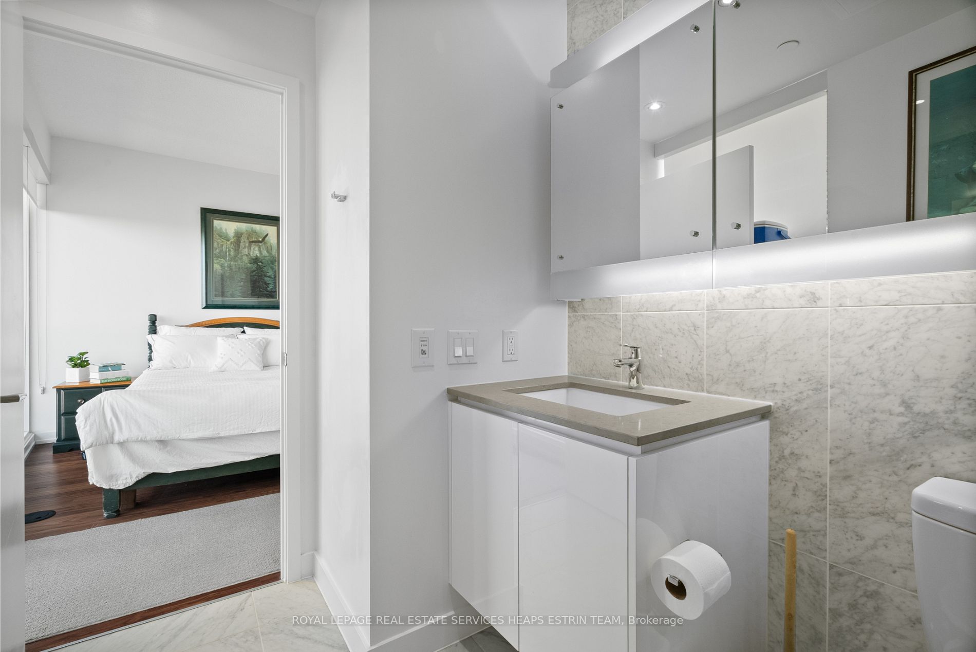 115 Mcmahon Drive, #2711