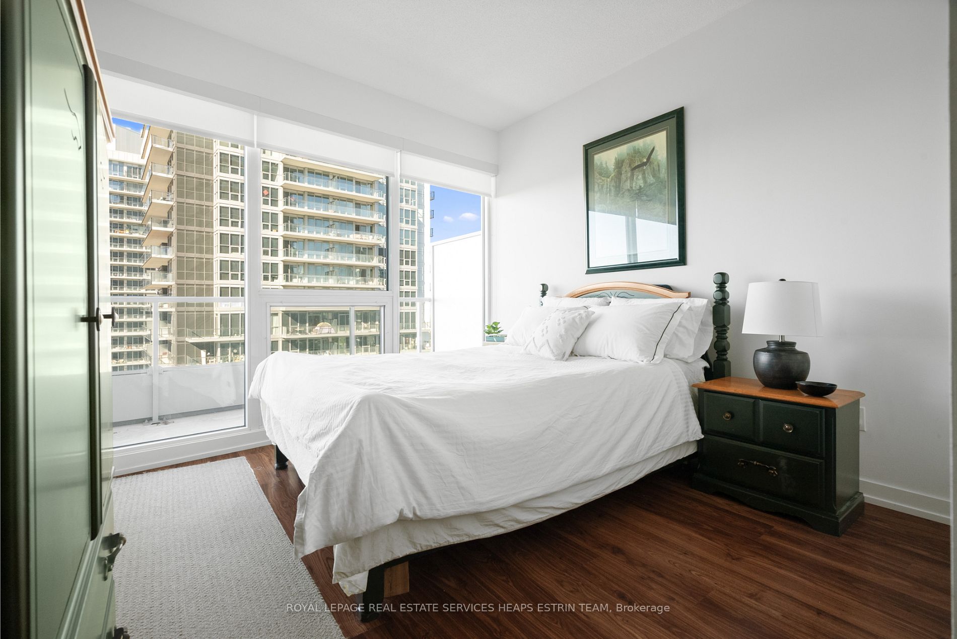 115 Mcmahon Drive, #2711