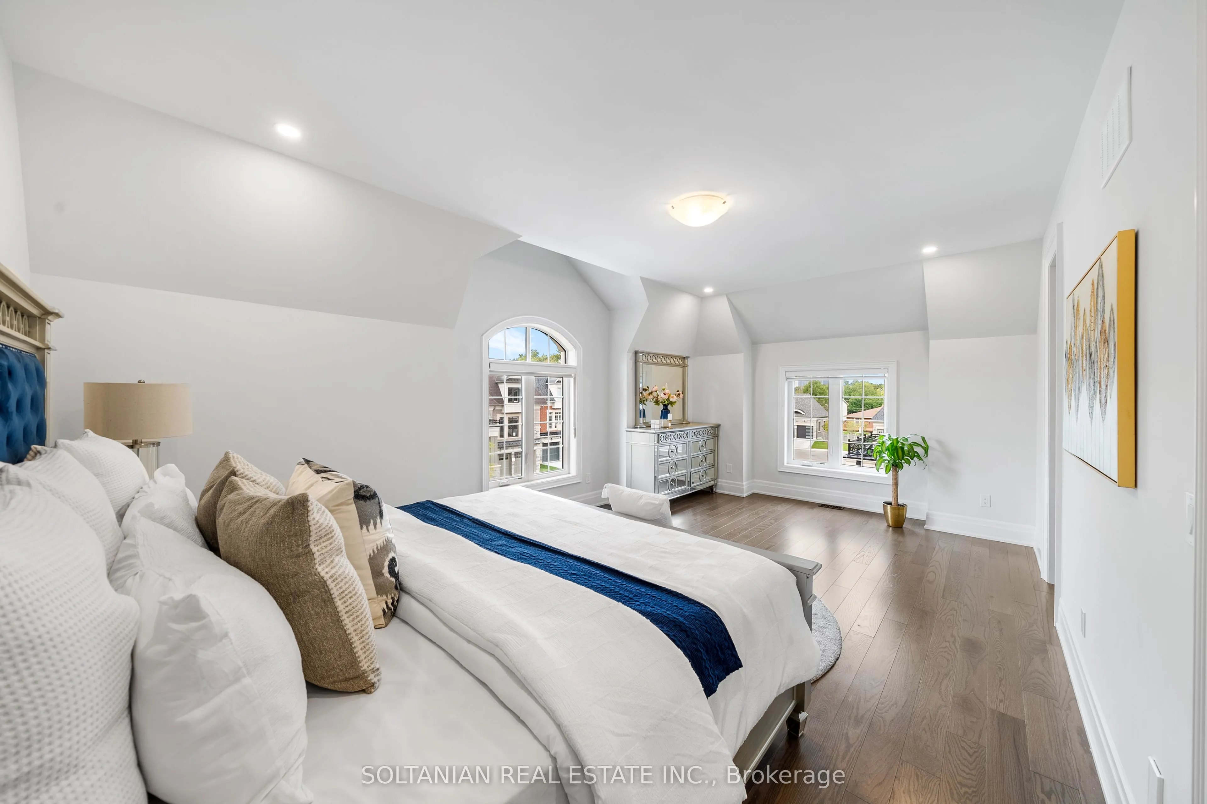 168 Cummer Avenue