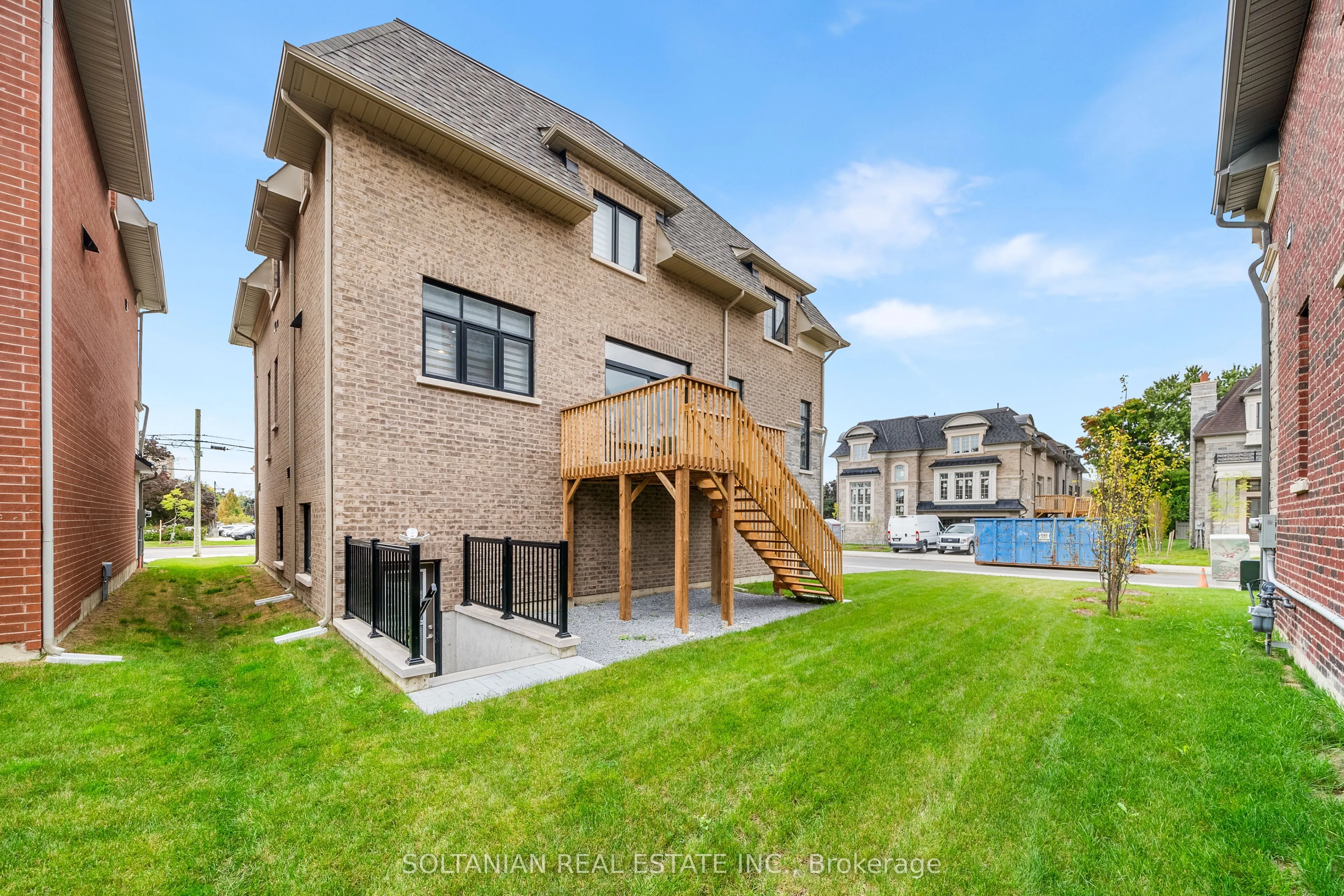 168 Cummer Avenue