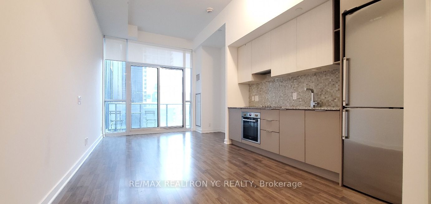 120 Parliament Street, #917