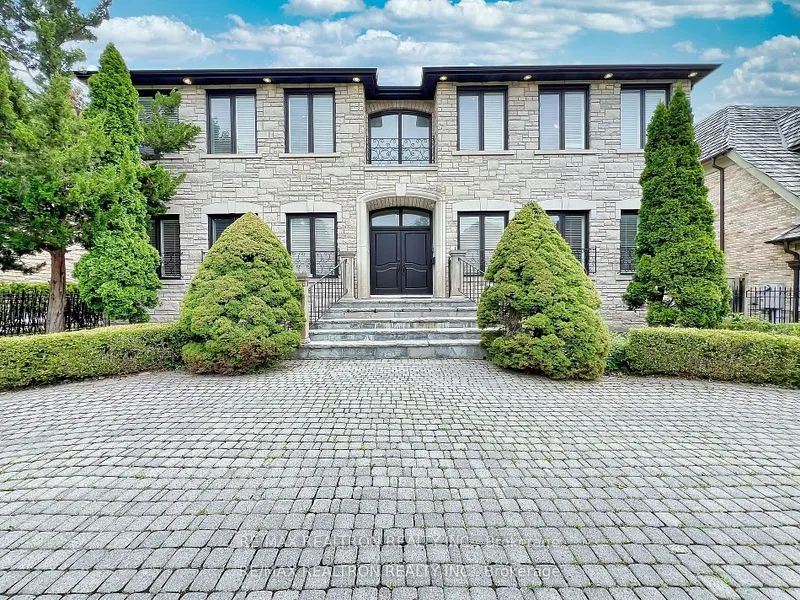 61 Arjay Crescent