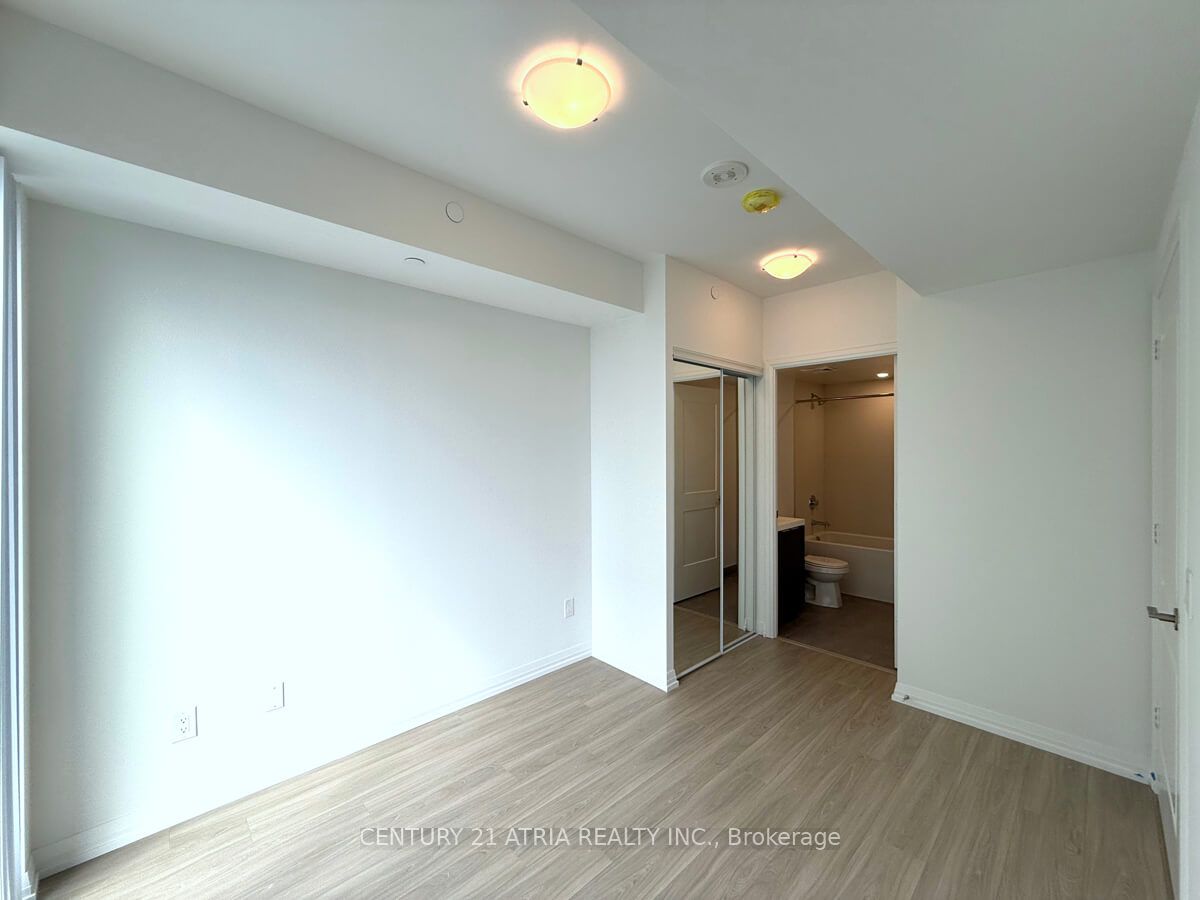 8 Widmer Street #LPH01
