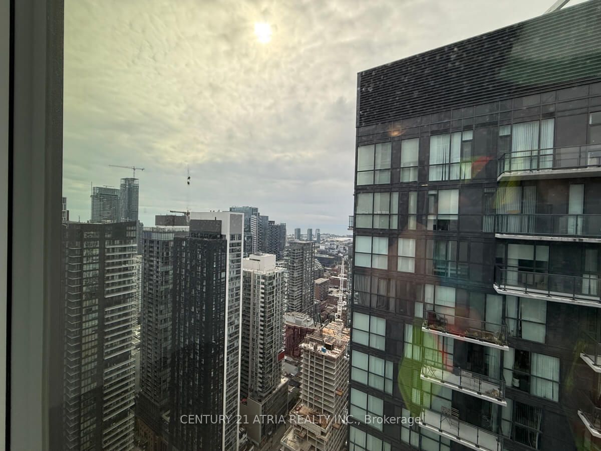 8 Widmer Street #LPH01