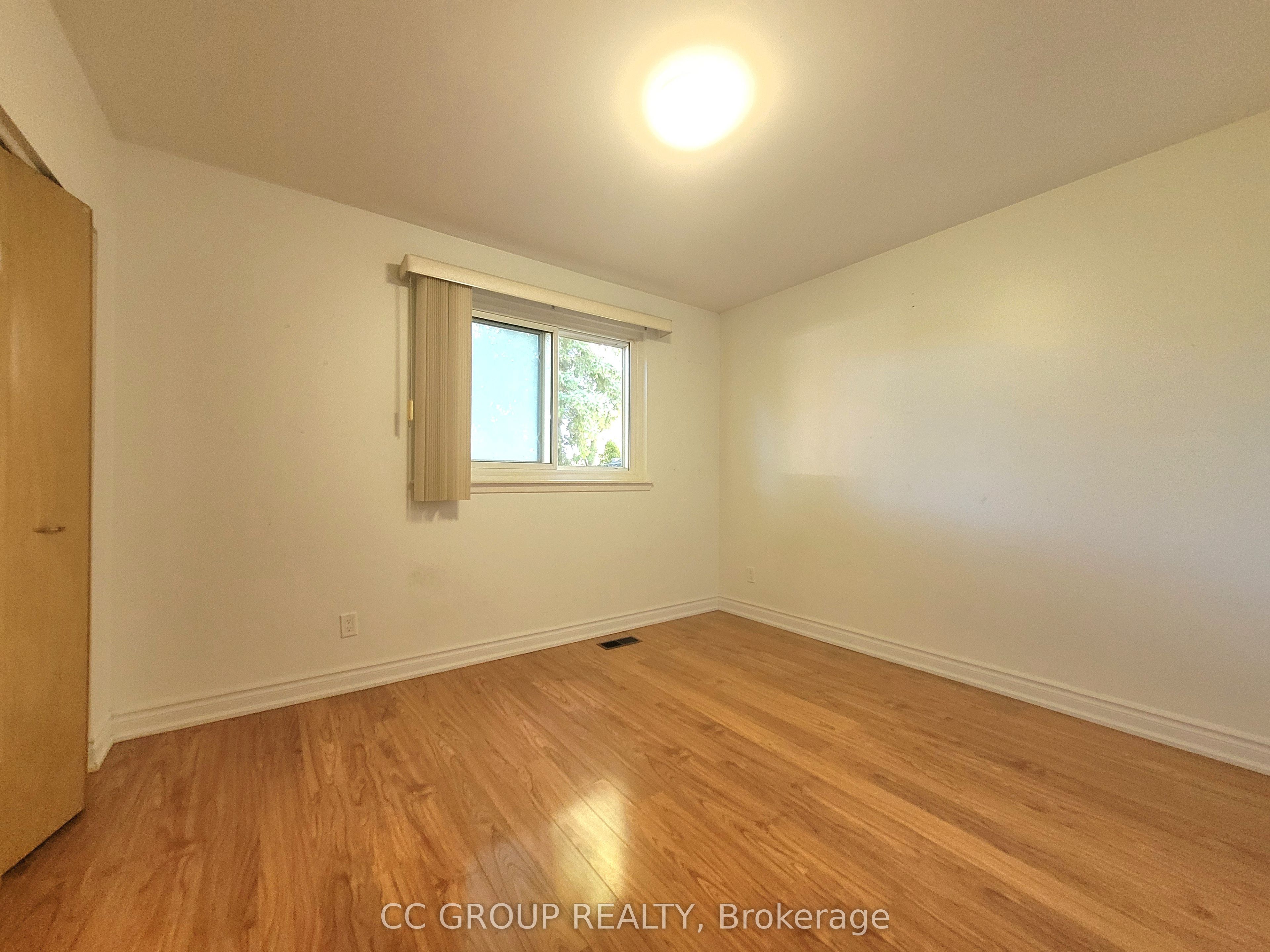 25 Lehar Crescent