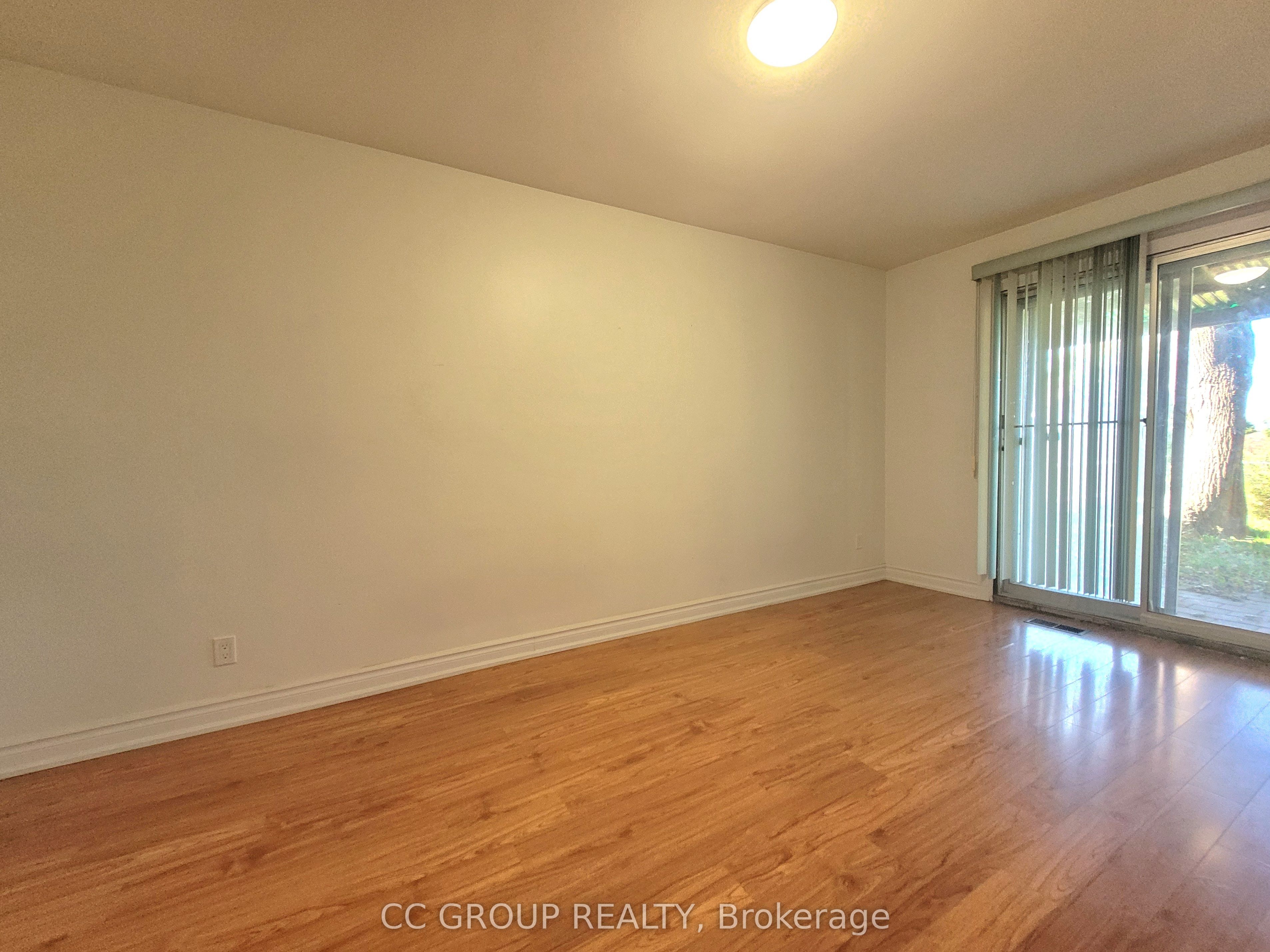 25 Lehar Crescent