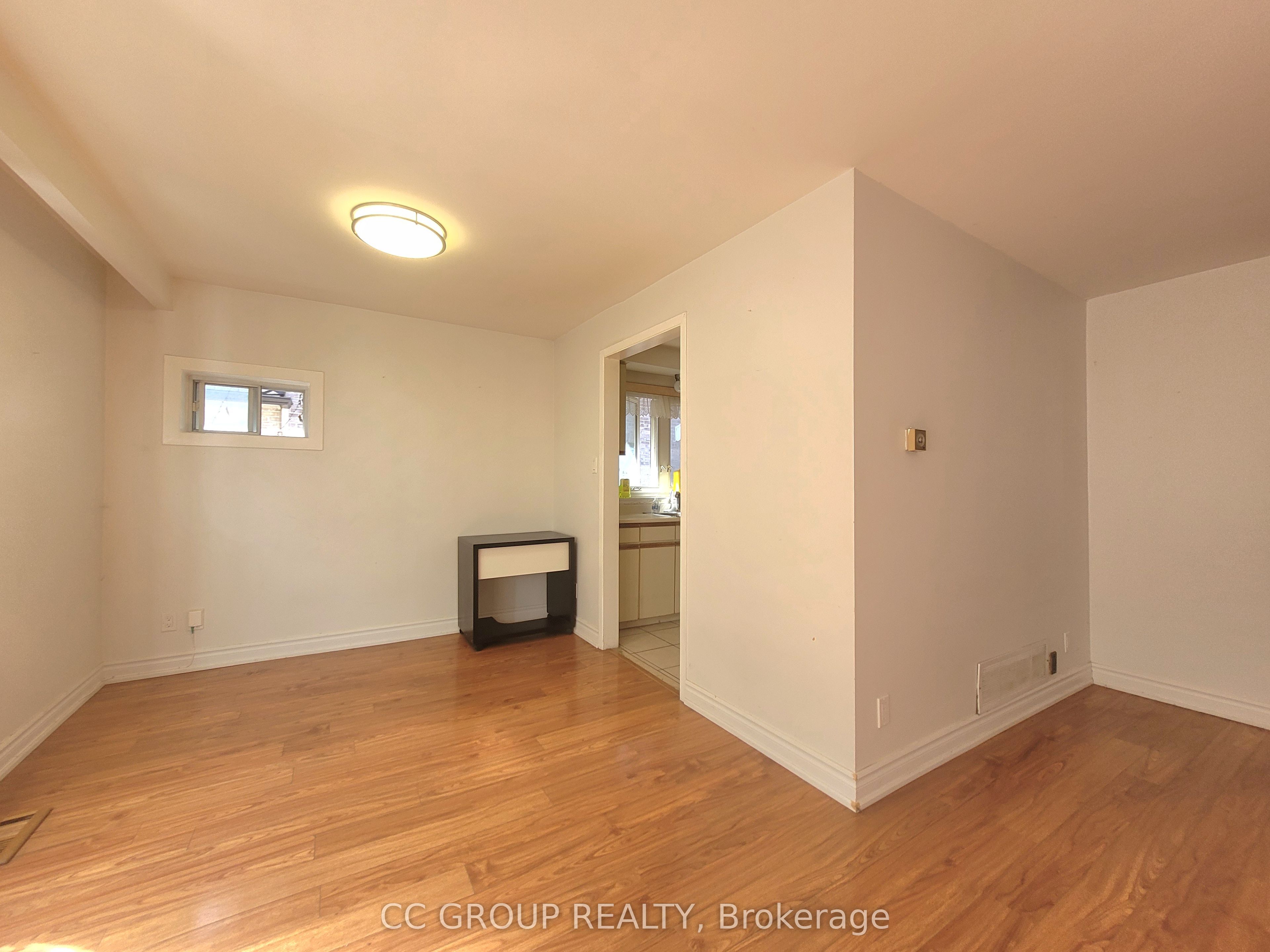 25 Lehar Crescent