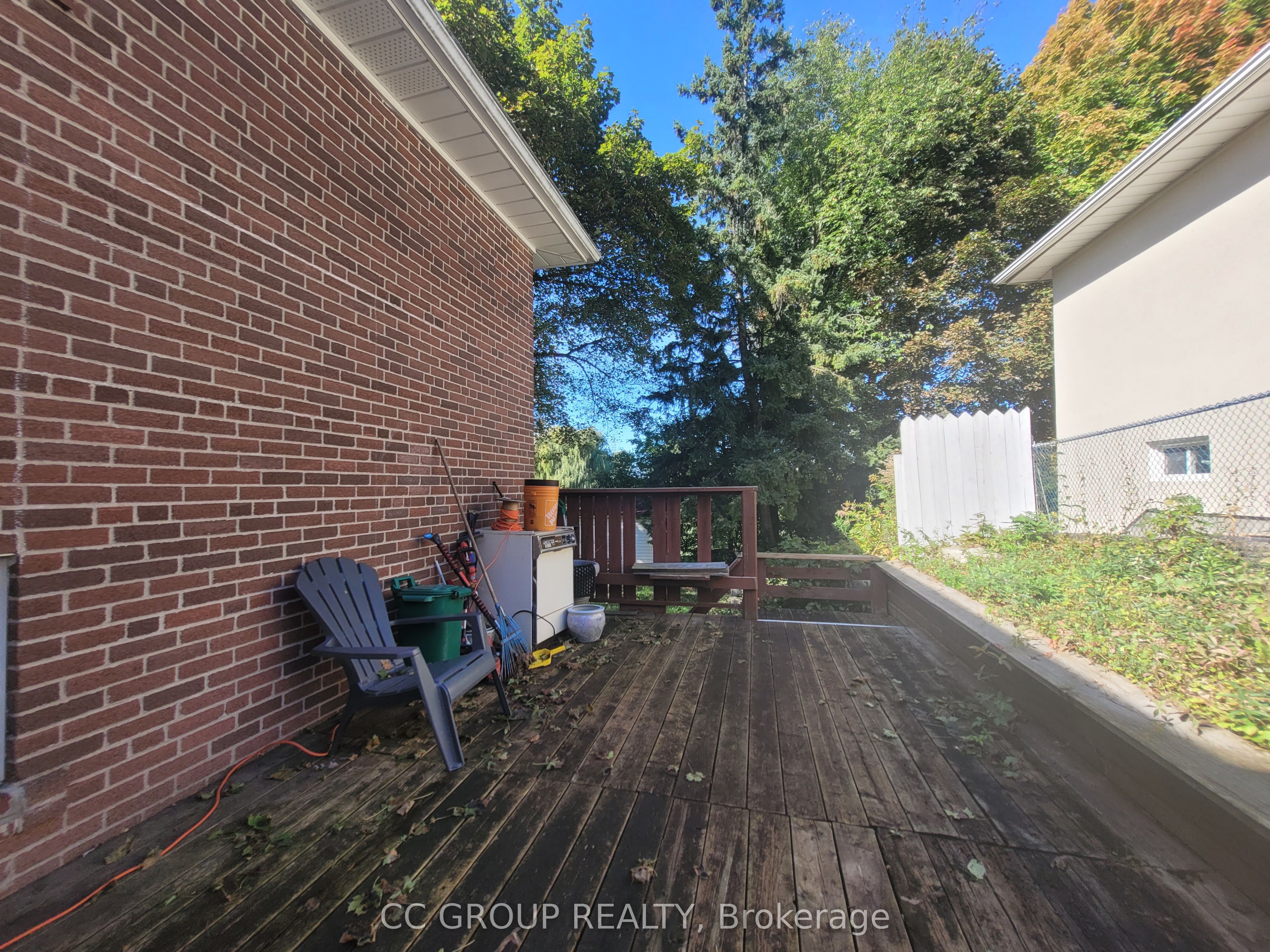 25 Lehar Crescent