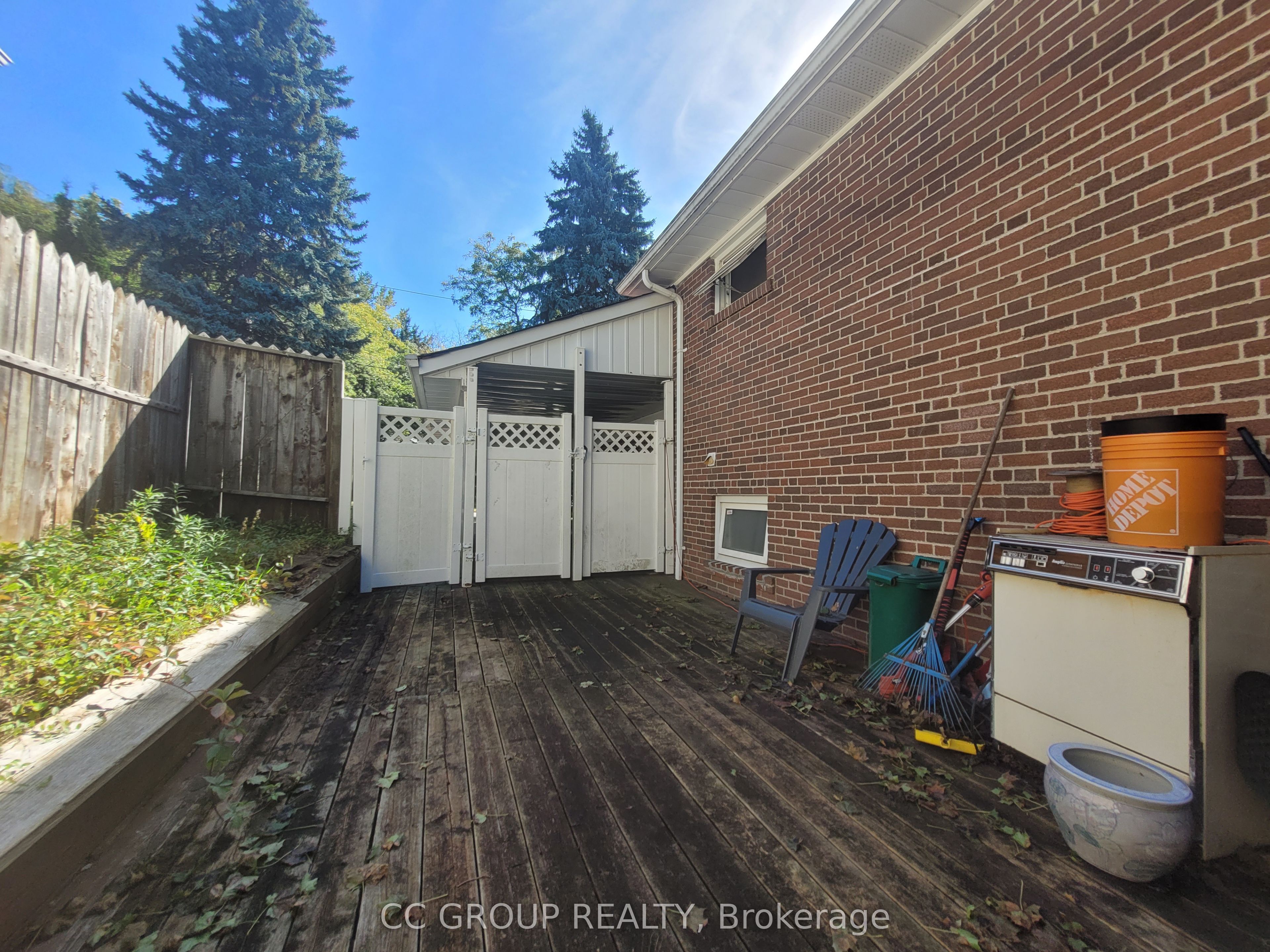 25 Lehar Crescent