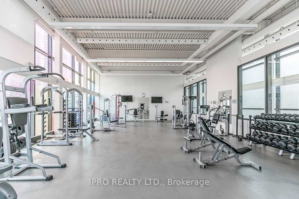 33 Singer Court, #1202